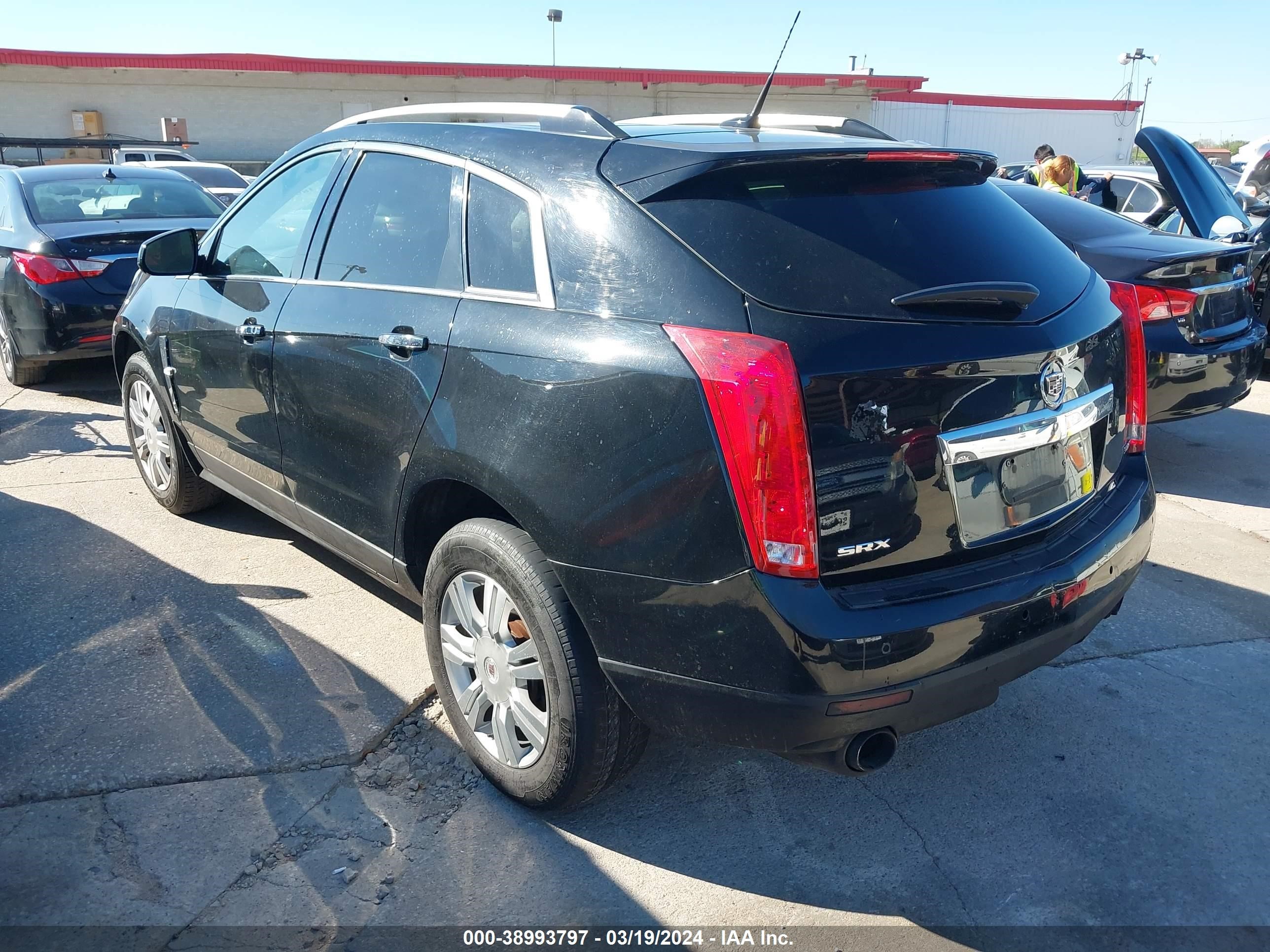 Photo 2 VIN: 3GYFNAE34CS589050 - CADILLAC SRX 