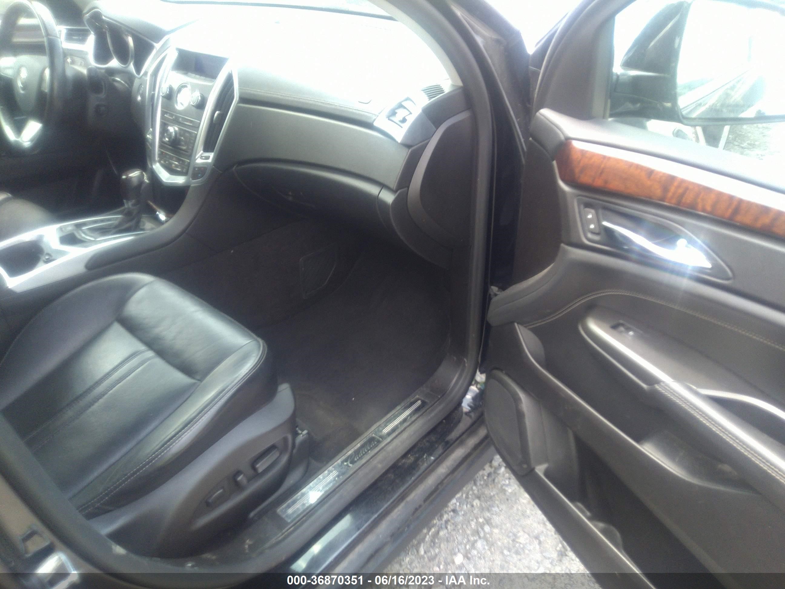 Photo 4 VIN: 3GYFNAE35CS578980 - CADILLAC SRX 