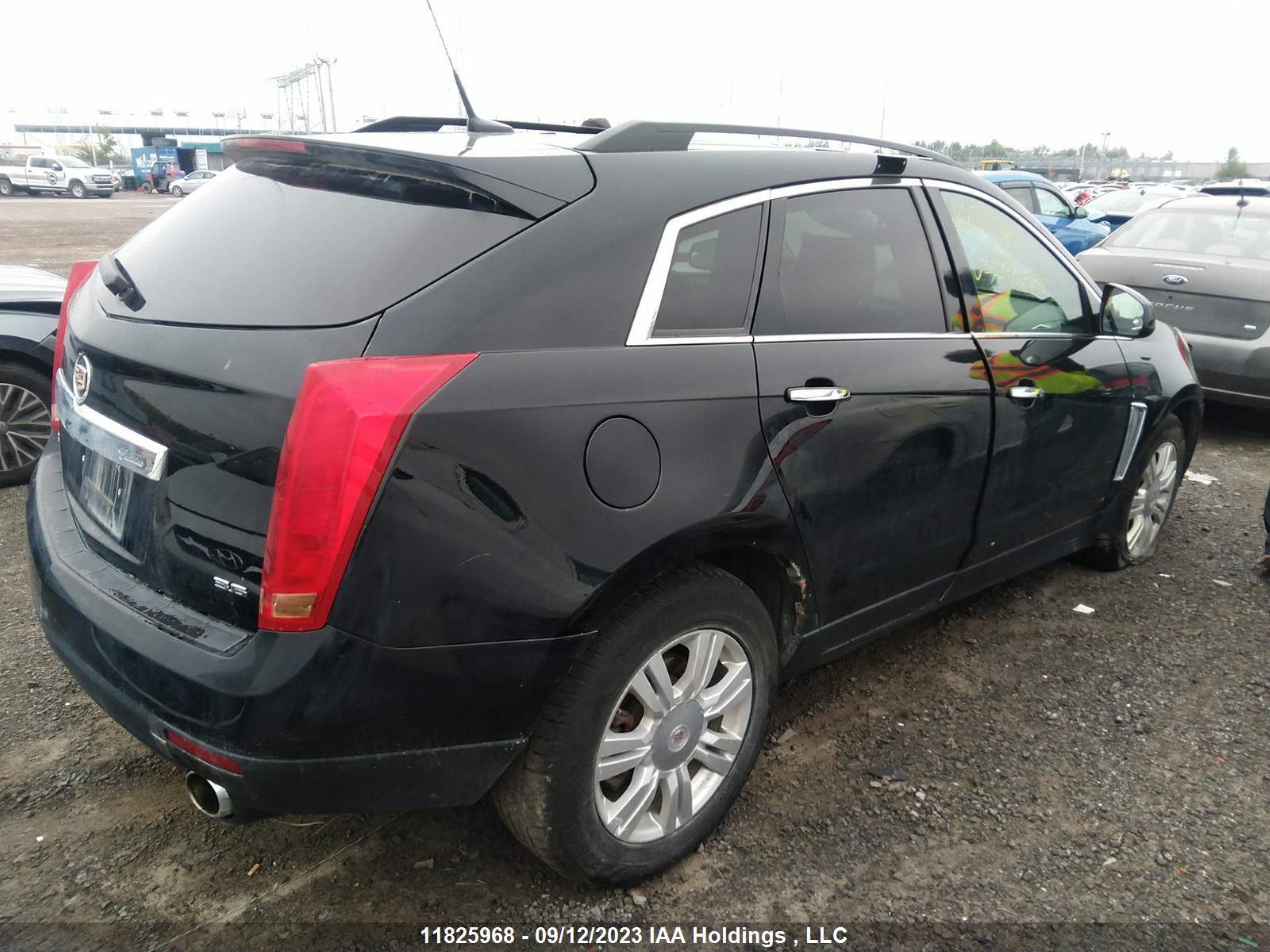 Photo 3 VIN: 3GYFNAE35ES612189 - CADILLAC SRX 