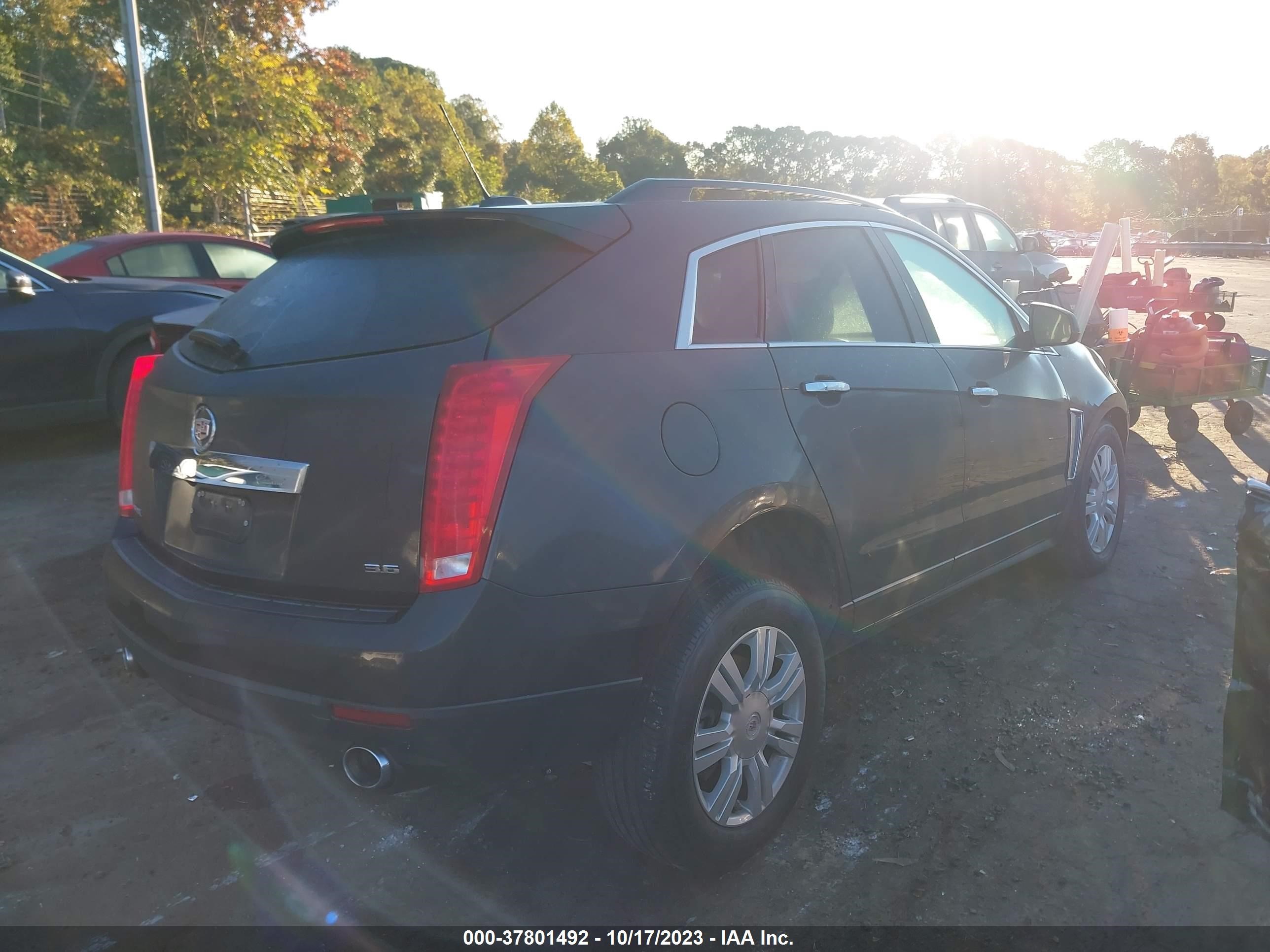 Photo 3 VIN: 3GYFNAE36FS554868 - CADILLAC SRX 