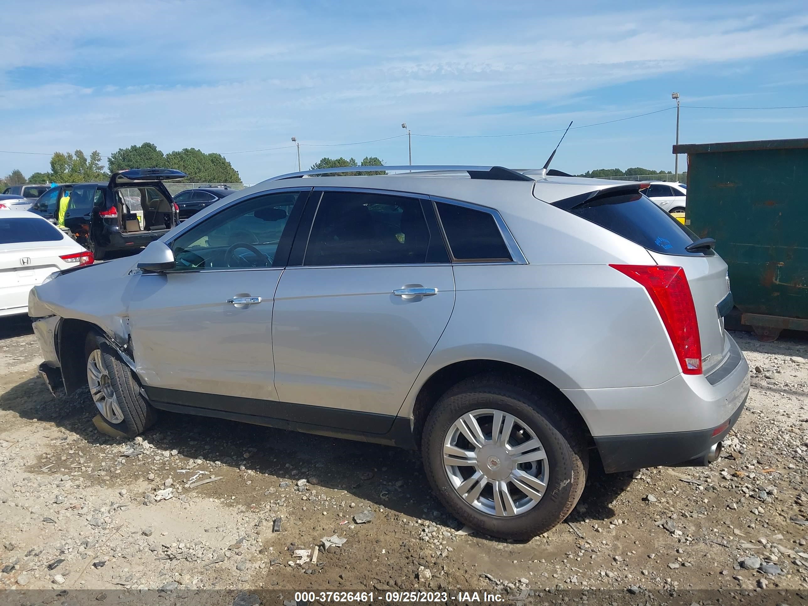 Photo 13 VIN: 3GYFNAE3XCS539799 - CADILLAC SRX 