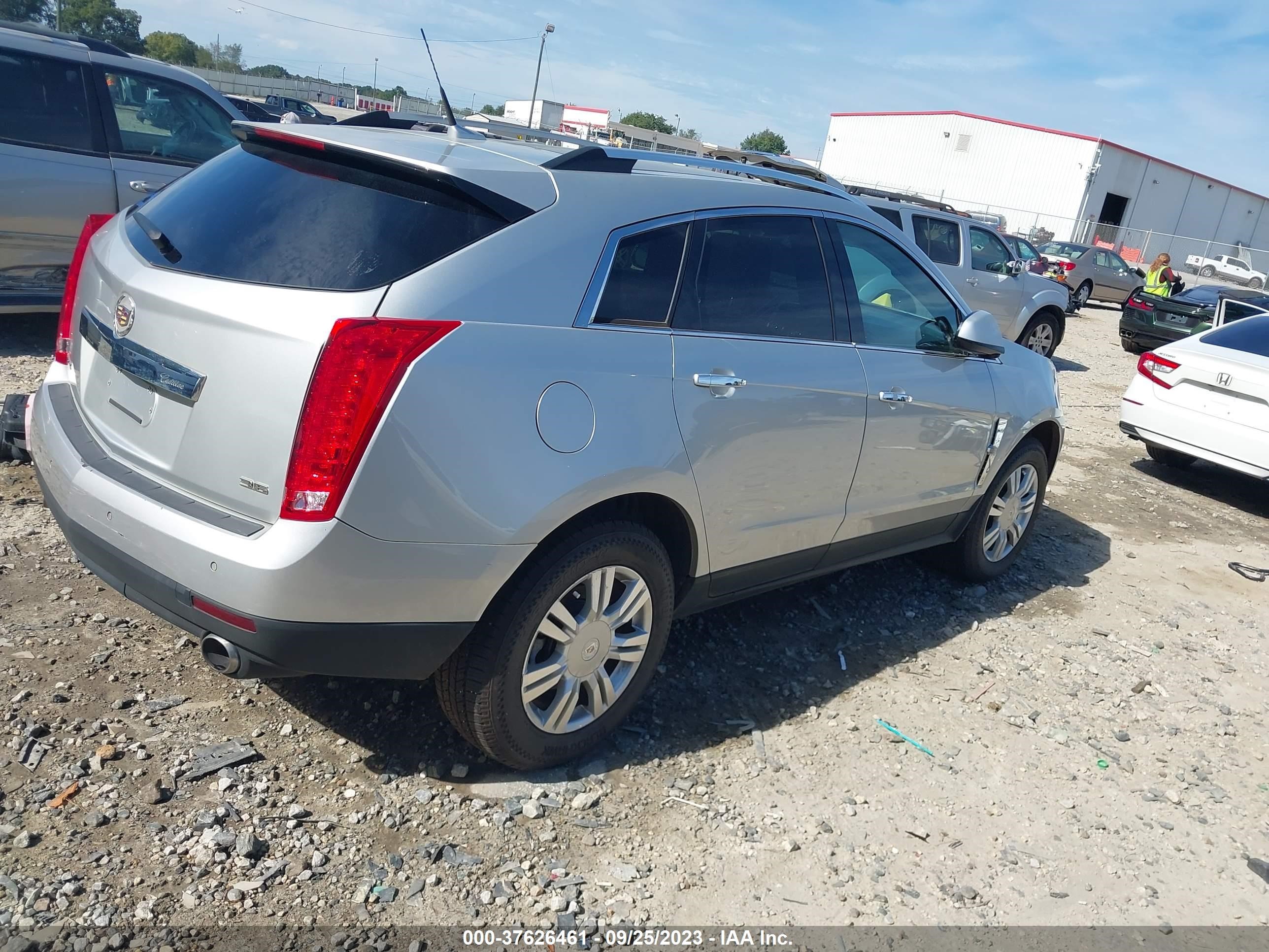 Photo 3 VIN: 3GYFNAE3XCS539799 - CADILLAC SRX 