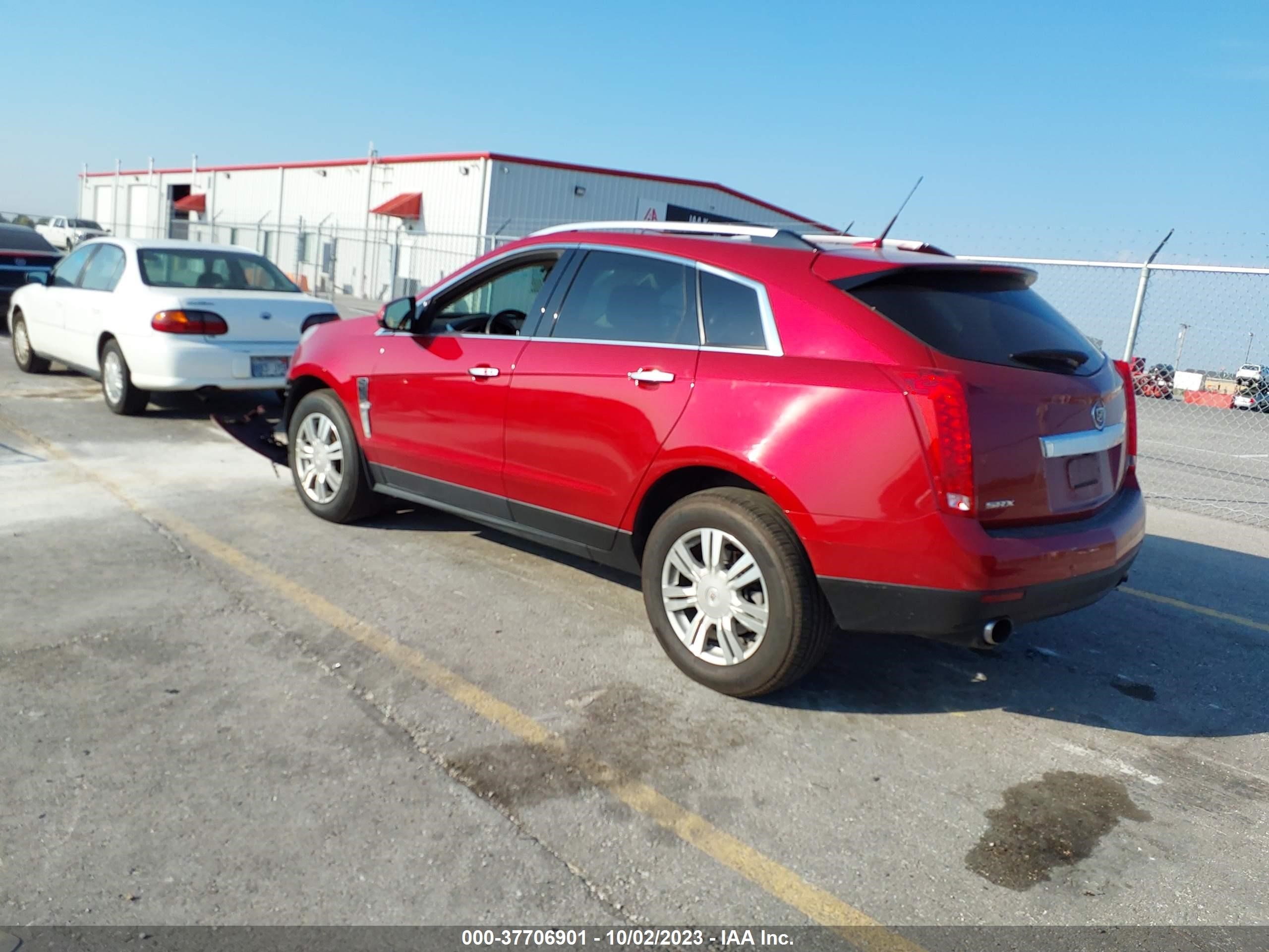 Photo 2 VIN: 3GYFNAE3XCS648859 - CADILLAC SRX 