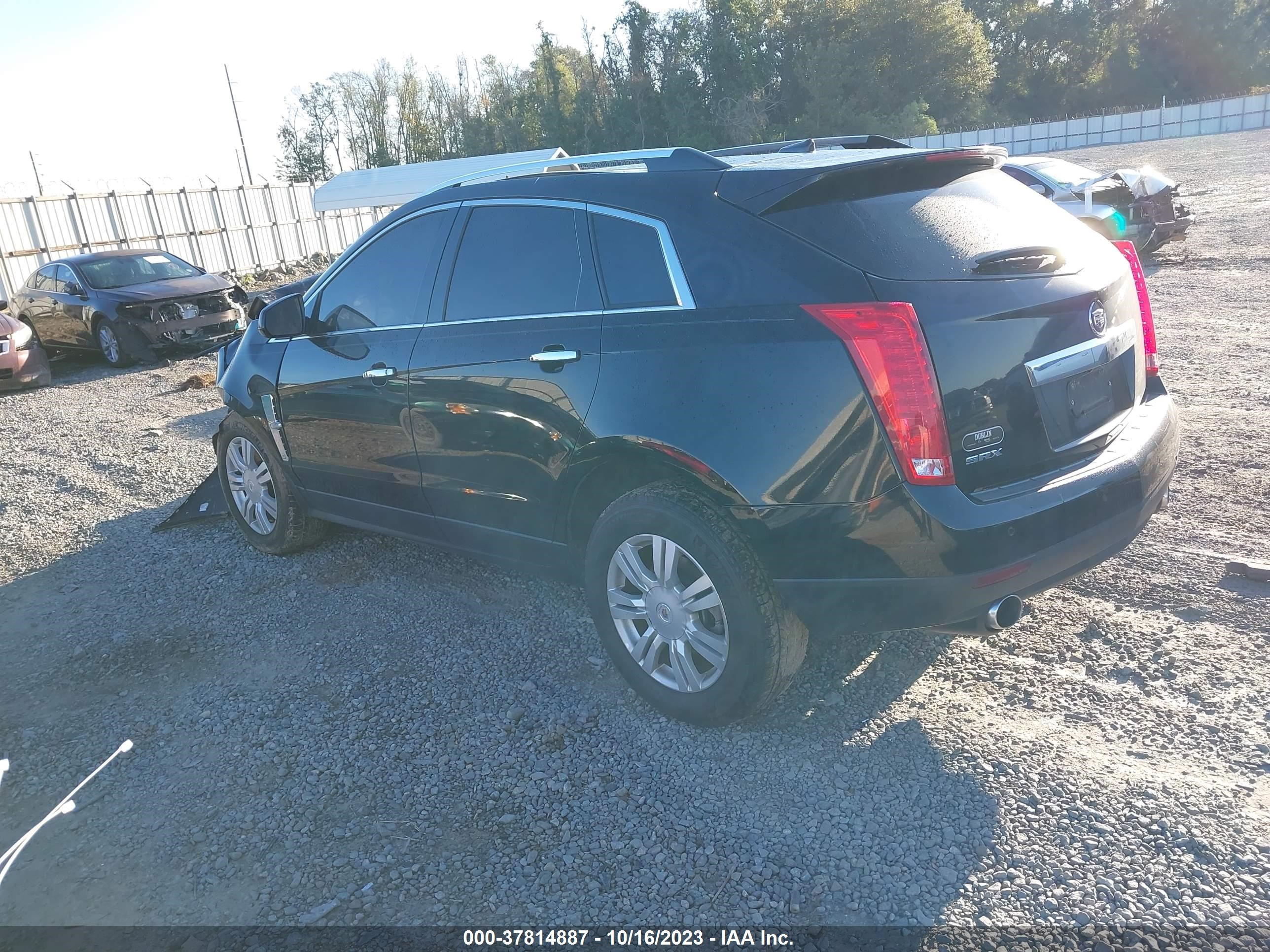 Photo 2 VIN: 3GYFNAEY2AS636570 - CADILLAC SRX 