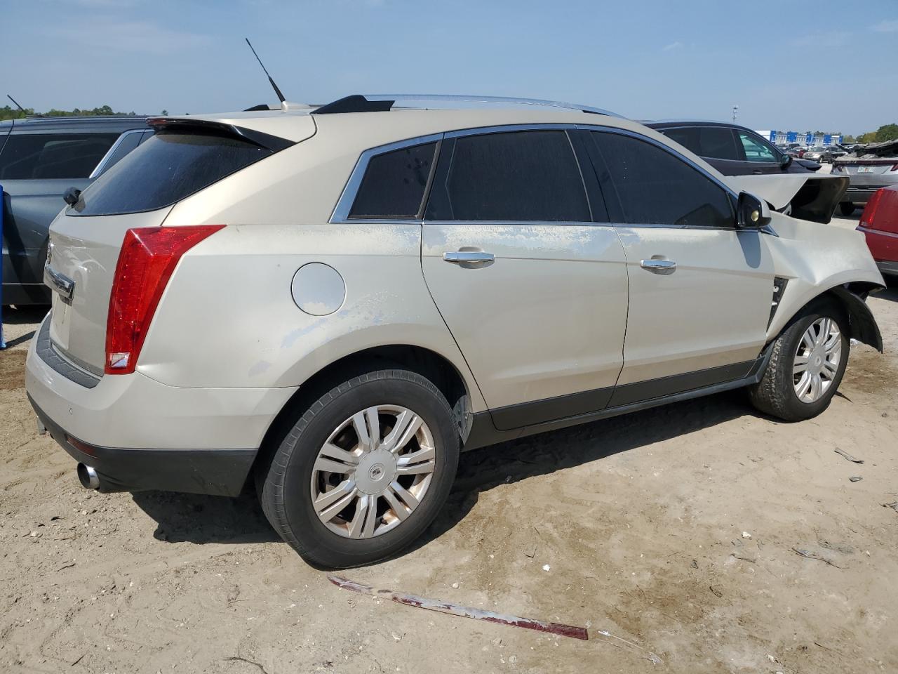 Photo 2 VIN: 3GYFNAEY3AS637503 - CADILLAC SRX 