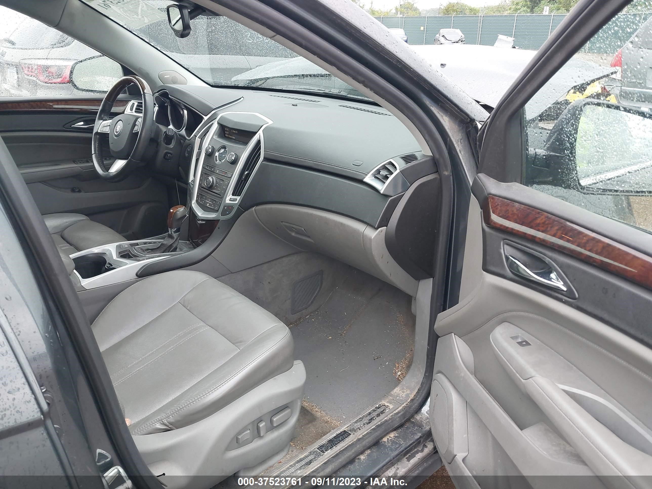 Photo 4 VIN: 3GYFNAEY5AS656621 - CADILLAC SRX 