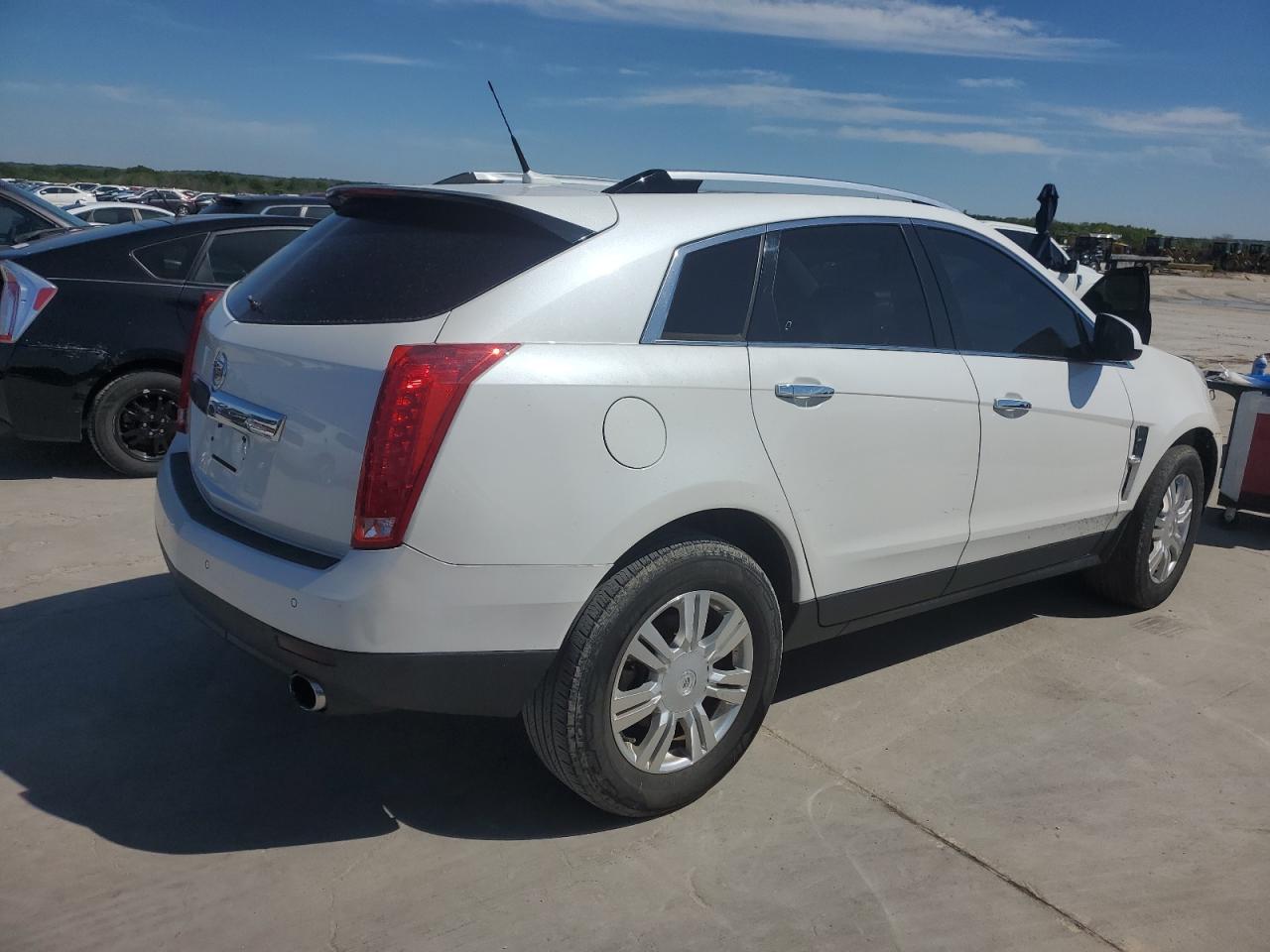 Photo 2 VIN: 3GYFNAEY7AS568217 - CADILLAC SRX 