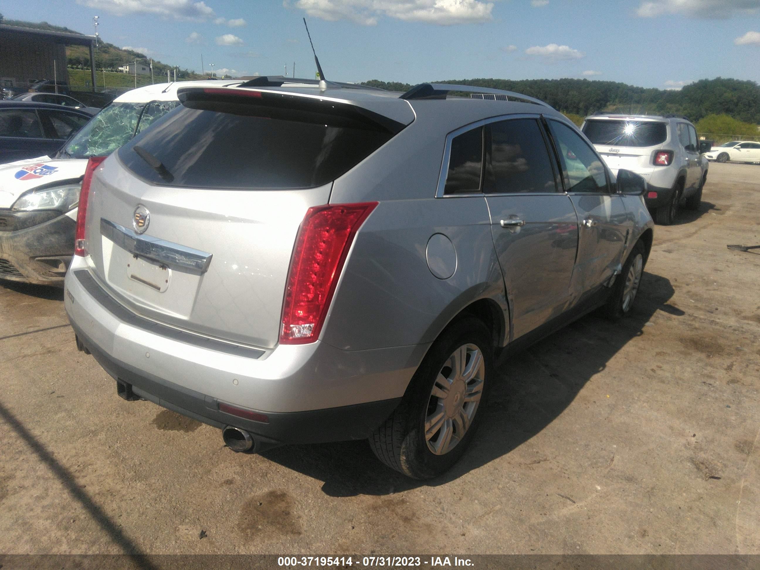 Photo 3 VIN: 3GYFNAEYXAS554215 - CADILLAC SRX 