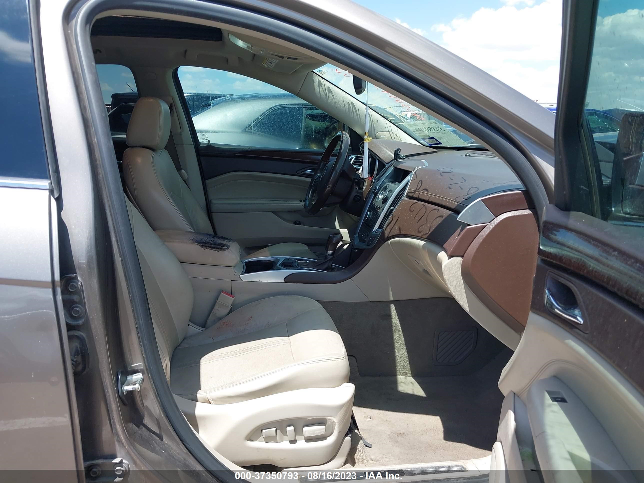 Photo 4 VIN: 3GYFNAEYXBS527761 - CADILLAC SRX 