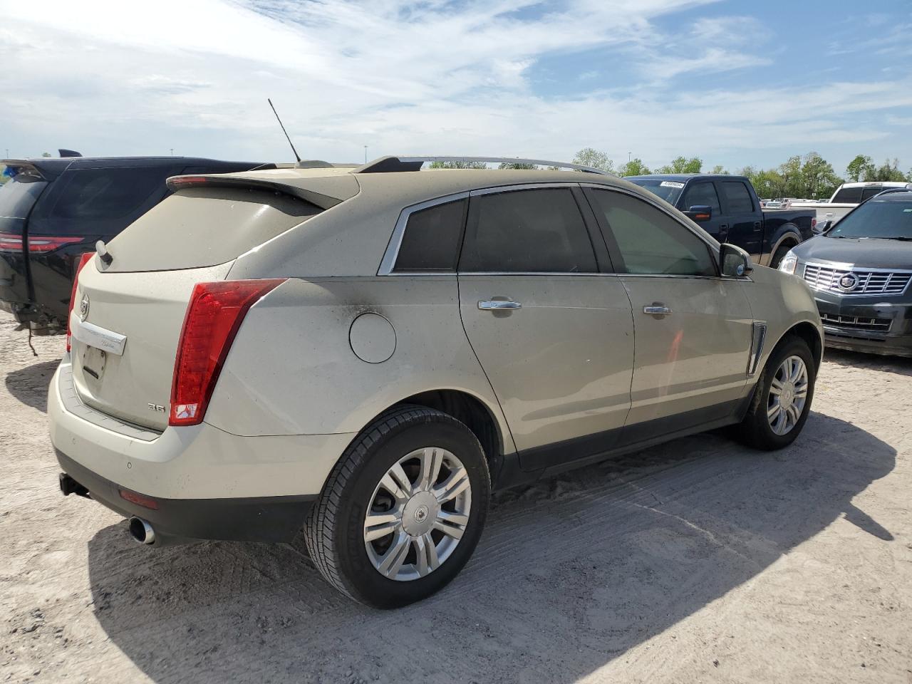 Photo 2 VIN: 3GYFNBE30FS521225 - CADILLAC SRX 