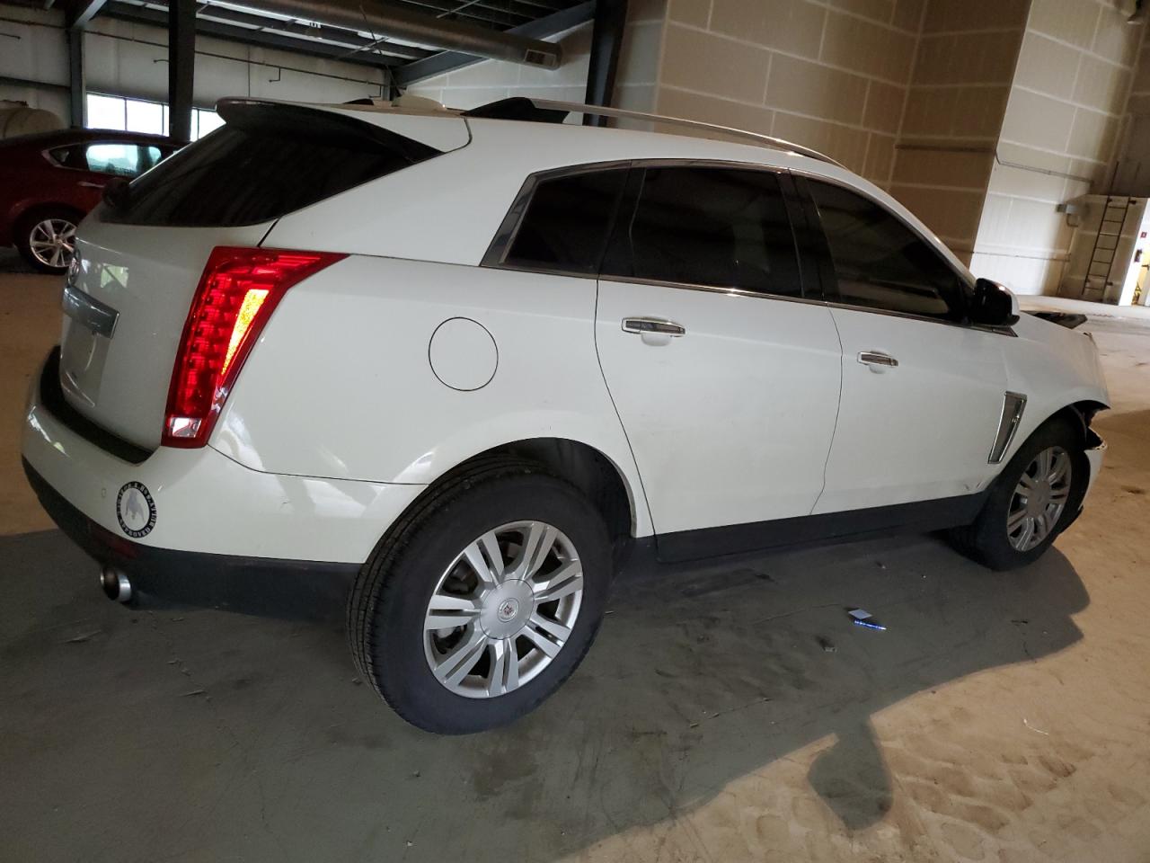 Photo 2 VIN: 3GYFNBE30FS541748 - CADILLAC SRX 