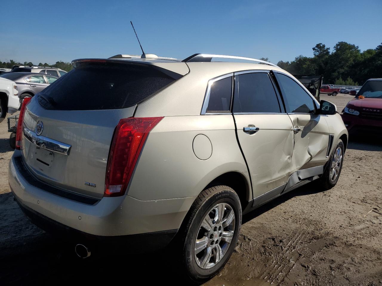 Photo 2 VIN: 3GYFNBE30GS531383 - CADILLAC SRX 