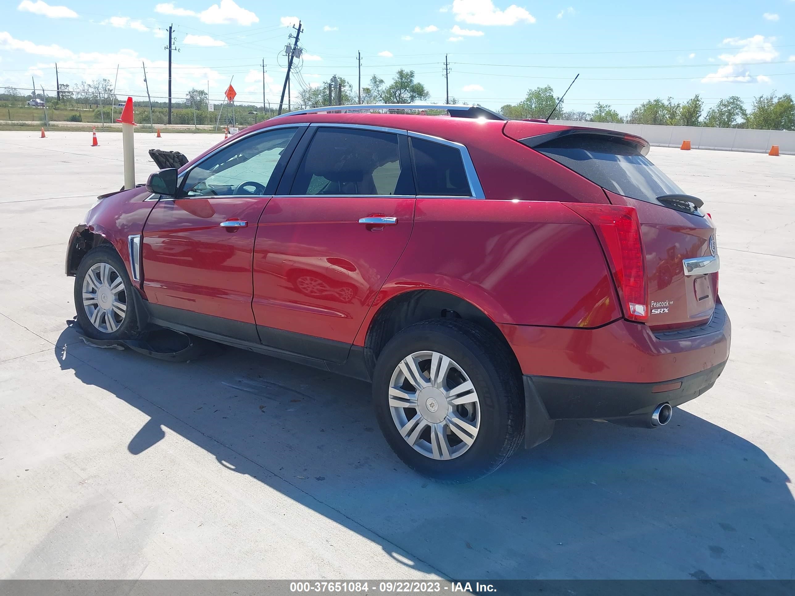 Photo 2 VIN: 3GYFNBE36FS596074 - CADILLAC SRX 