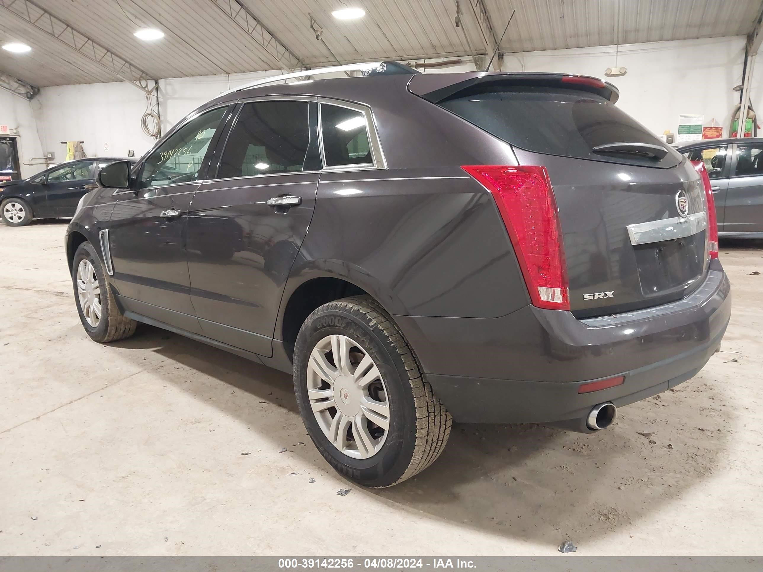 Photo 2 VIN: 3GYFNBE37FS545389 - CADILLAC SRX 