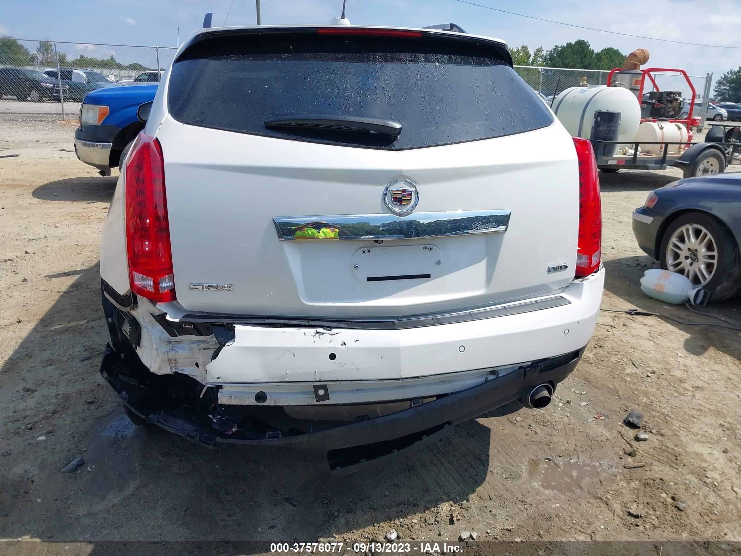 Photo 5 VIN: 3GYFNBE39FS578913 - CADILLAC SRX 