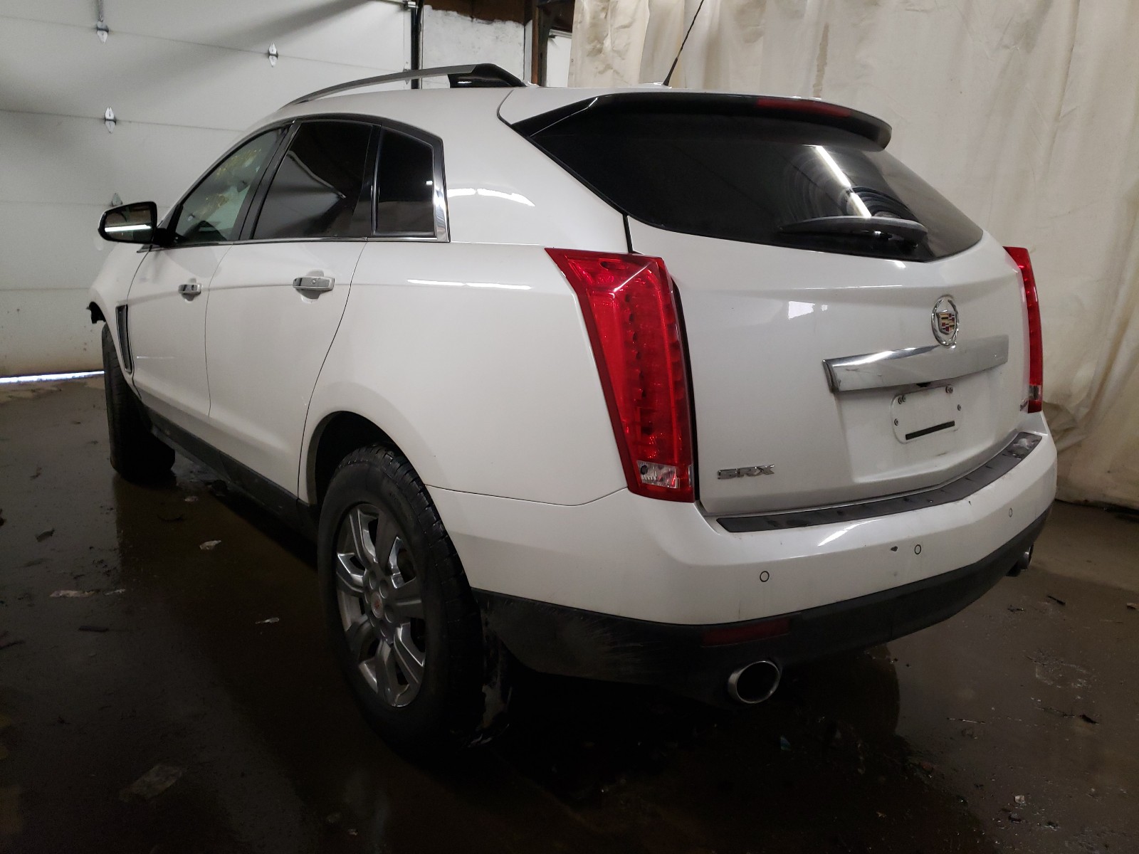 Photo 2 VIN: 3GYFNBE39GS579948 - CADILLAC SRX LUXURY 