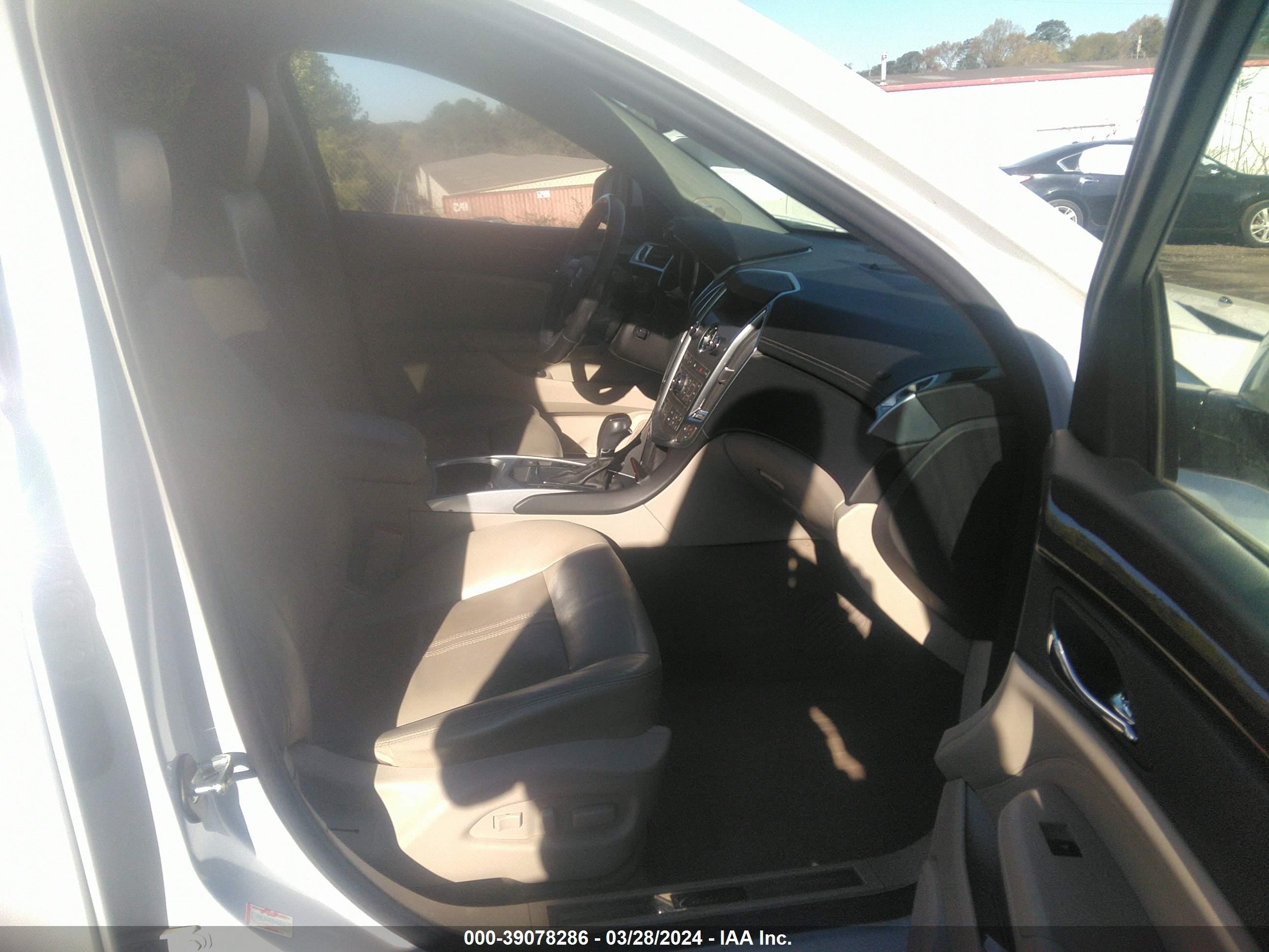 Photo 4 VIN: 3GYFNBEY3BS572045 - CADILLAC SRX 