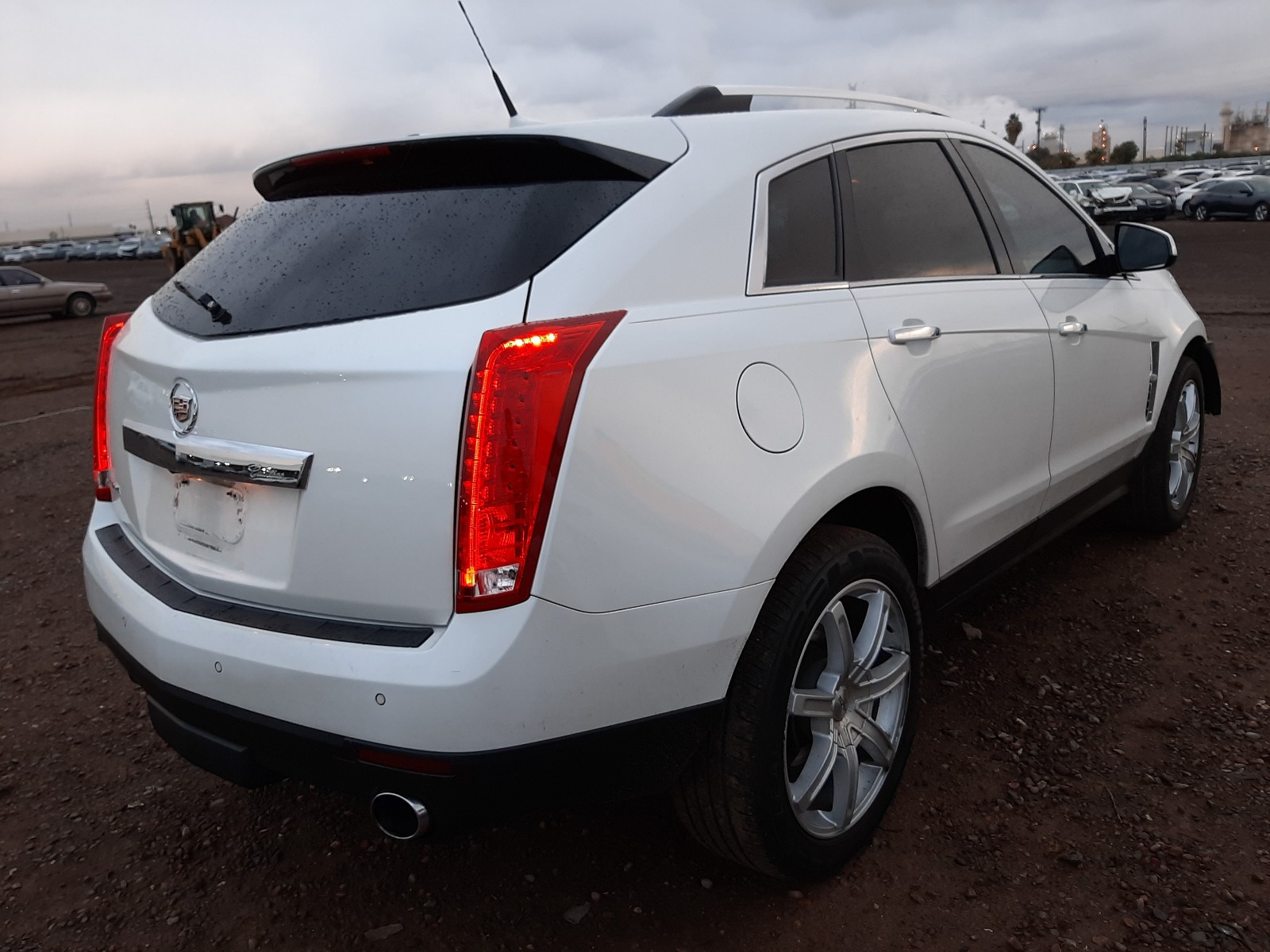 Photo 3 VIN: 3GYFNBEY8BS565463 - CADILLAC SRX PERFOR 