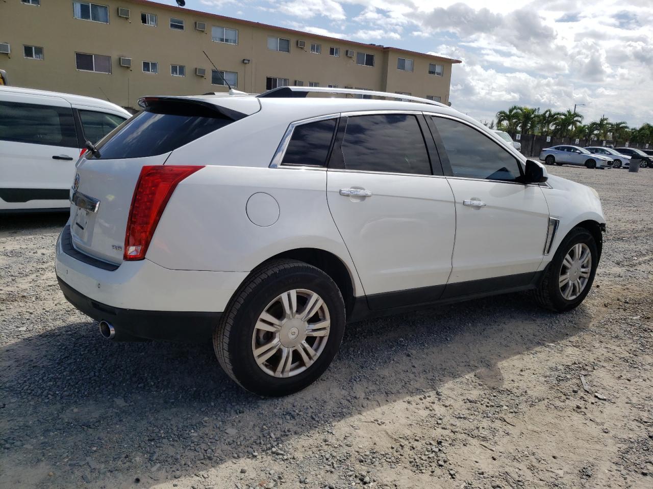 Photo 2 VIN: 3GYFNCE33DS526499 - CADILLAC SRX 