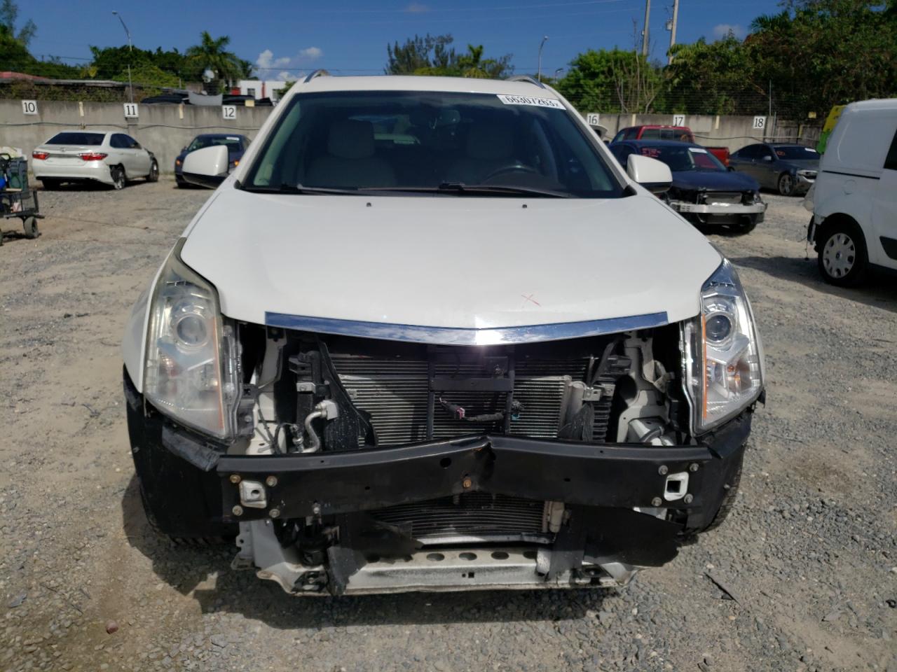 Photo 4 VIN: 3GYFNCE33DS526499 - CADILLAC SRX 