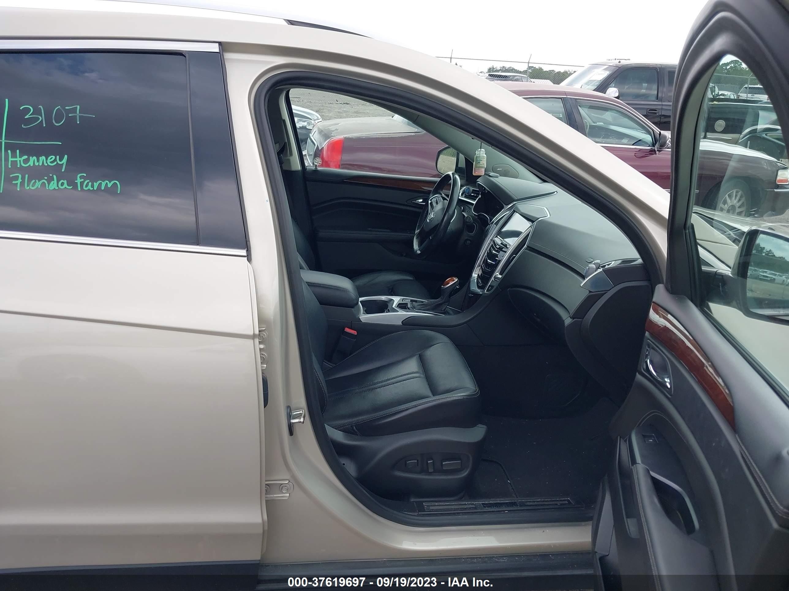 Photo 4 VIN: 3GYFNCE35DS639886 - CADILLAC SRX 