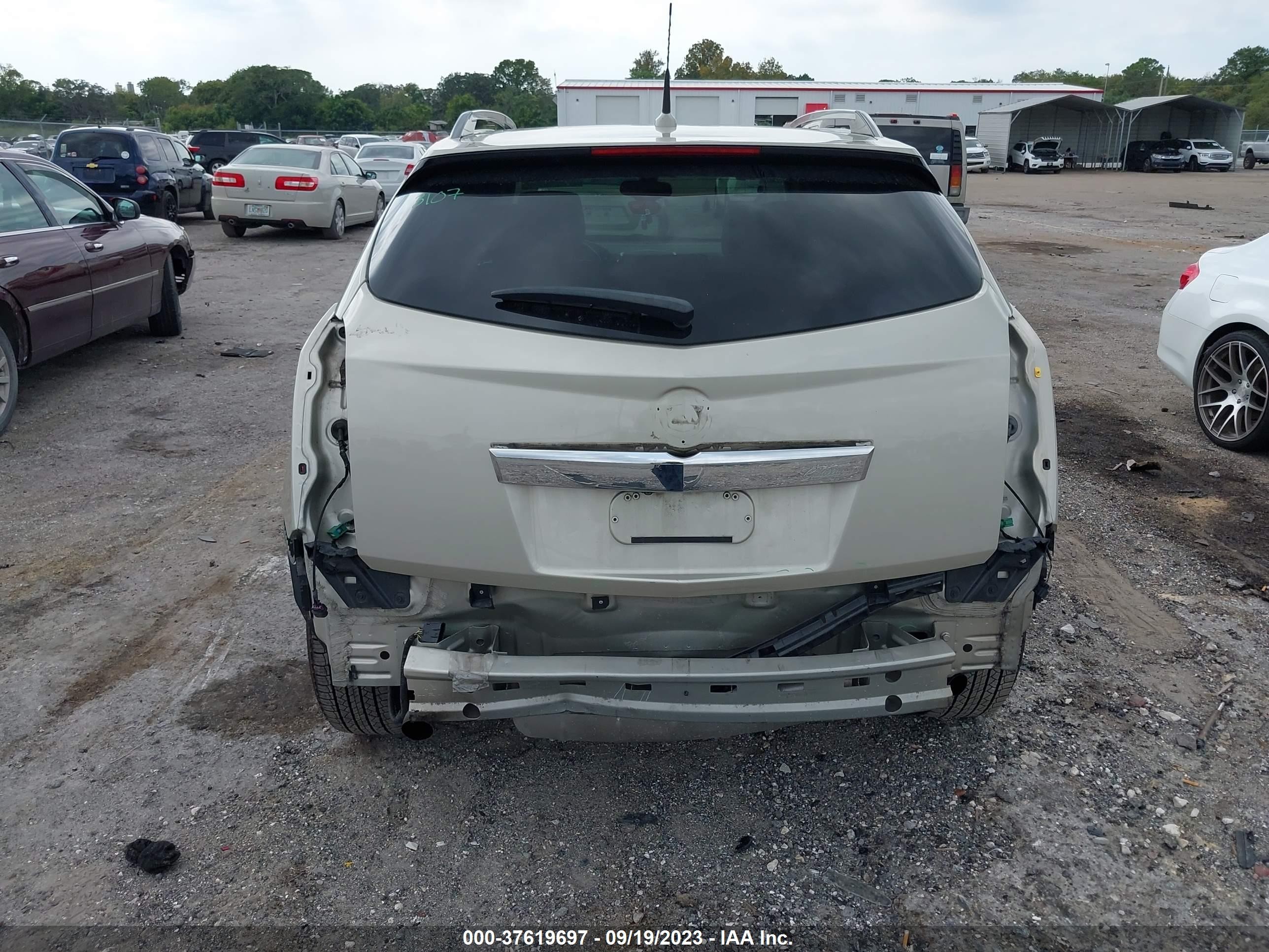 Photo 5 VIN: 3GYFNCE35DS639886 - CADILLAC SRX 