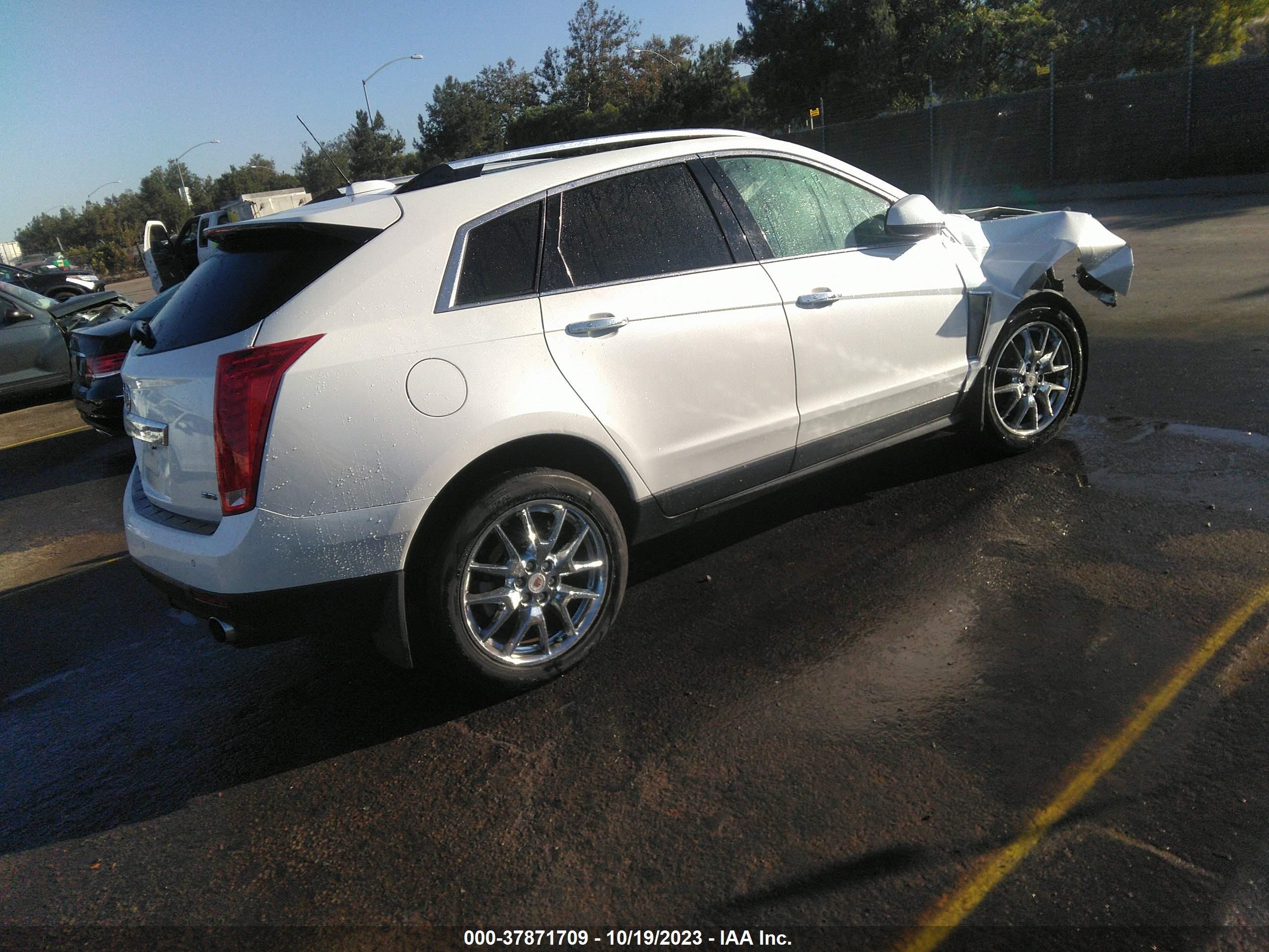 Photo 3 VIN: 3GYFNCE35FS522439 - CADILLAC SRX 