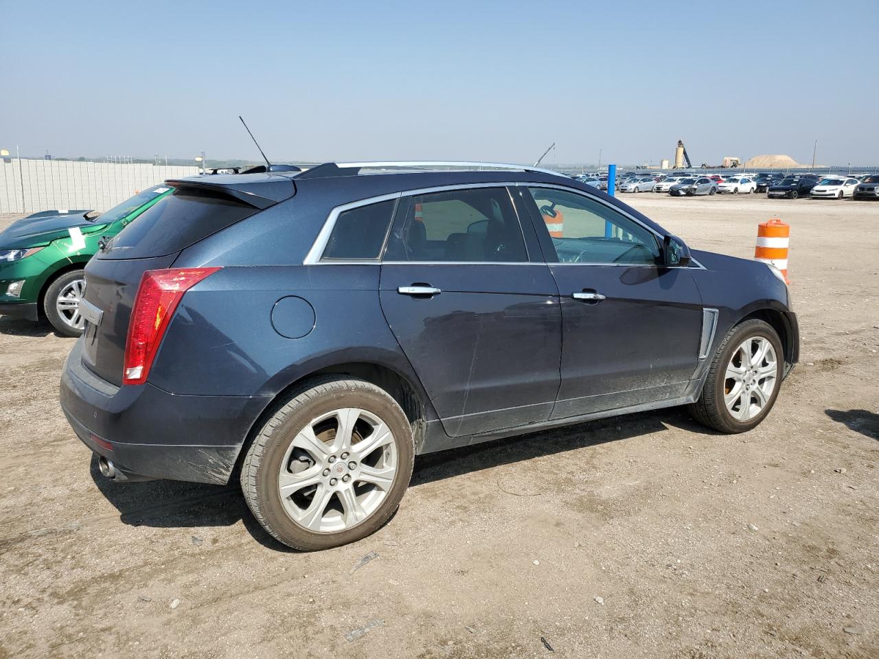 Photo 2 VIN: 3GYFNCE38FS560974 - CADILLAC SRX 