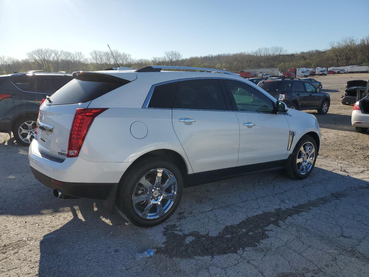 Photo 2 VIN: 3GYFNCE39GS528892 - CADILLAC SRX 