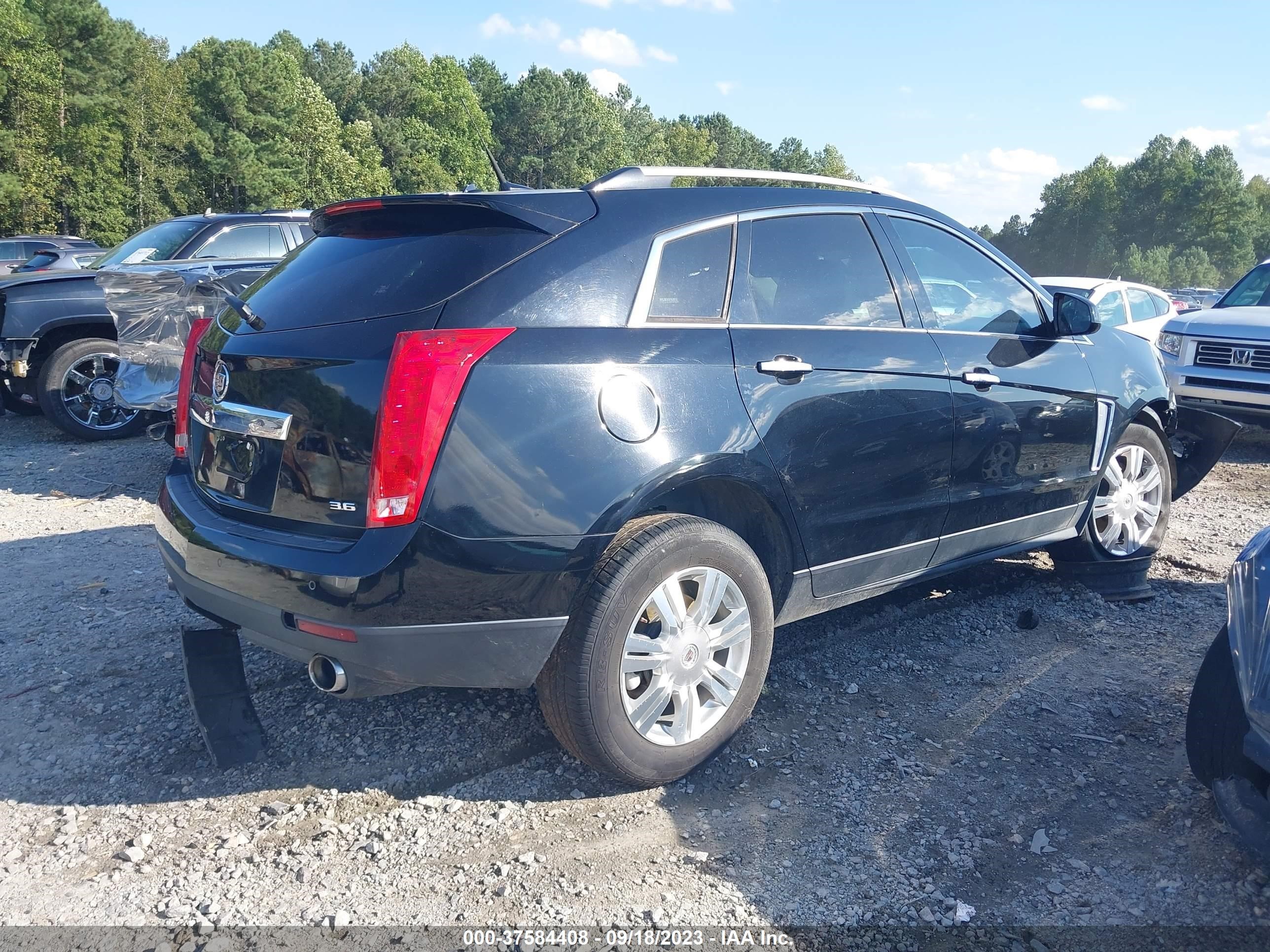 Photo 3 VIN: 3GYFNCE3XDS625286 - CADILLAC SRX 