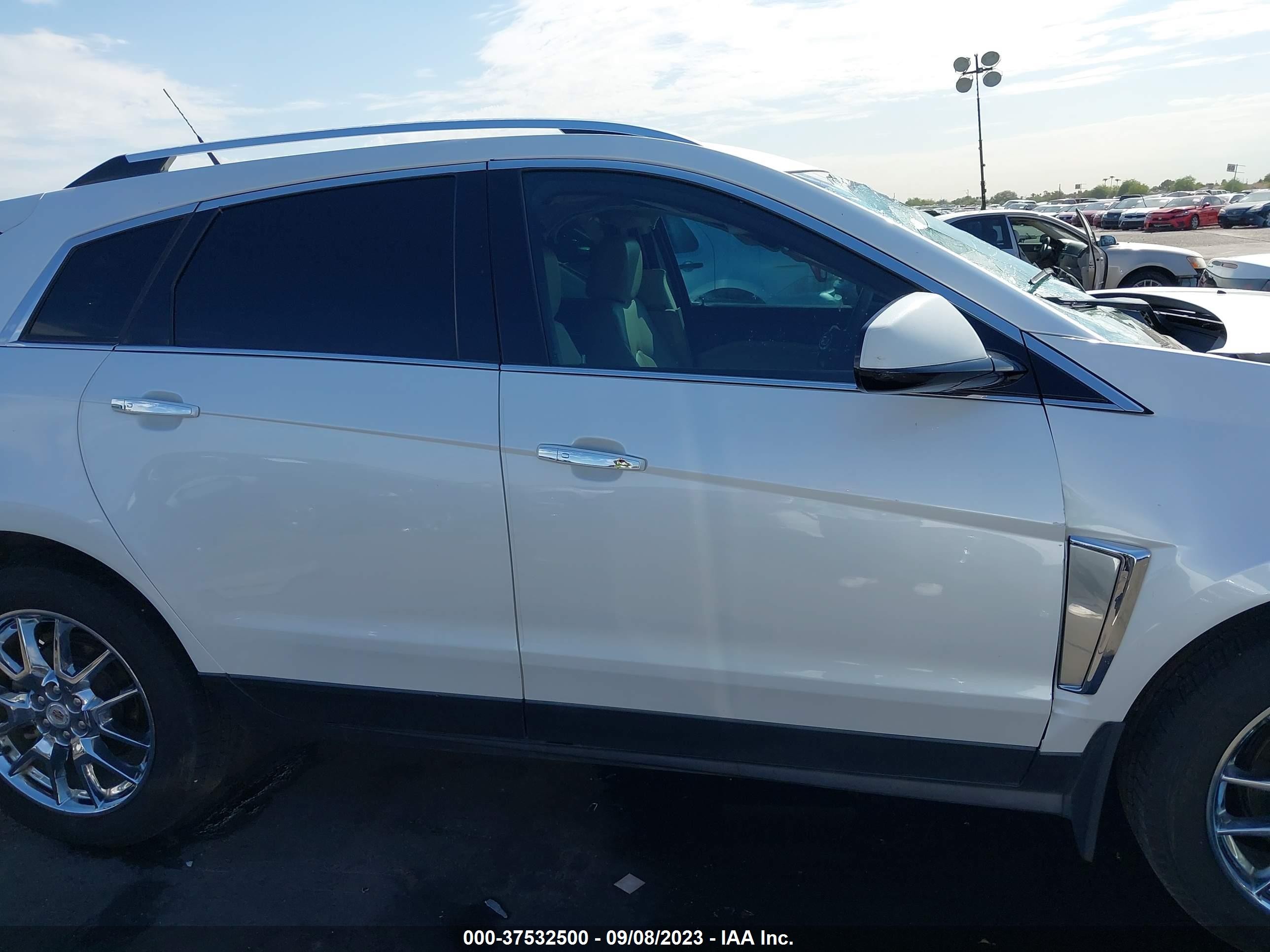 Photo 11 VIN: 3GYFNCE3XES675221 - CADILLAC SRX 