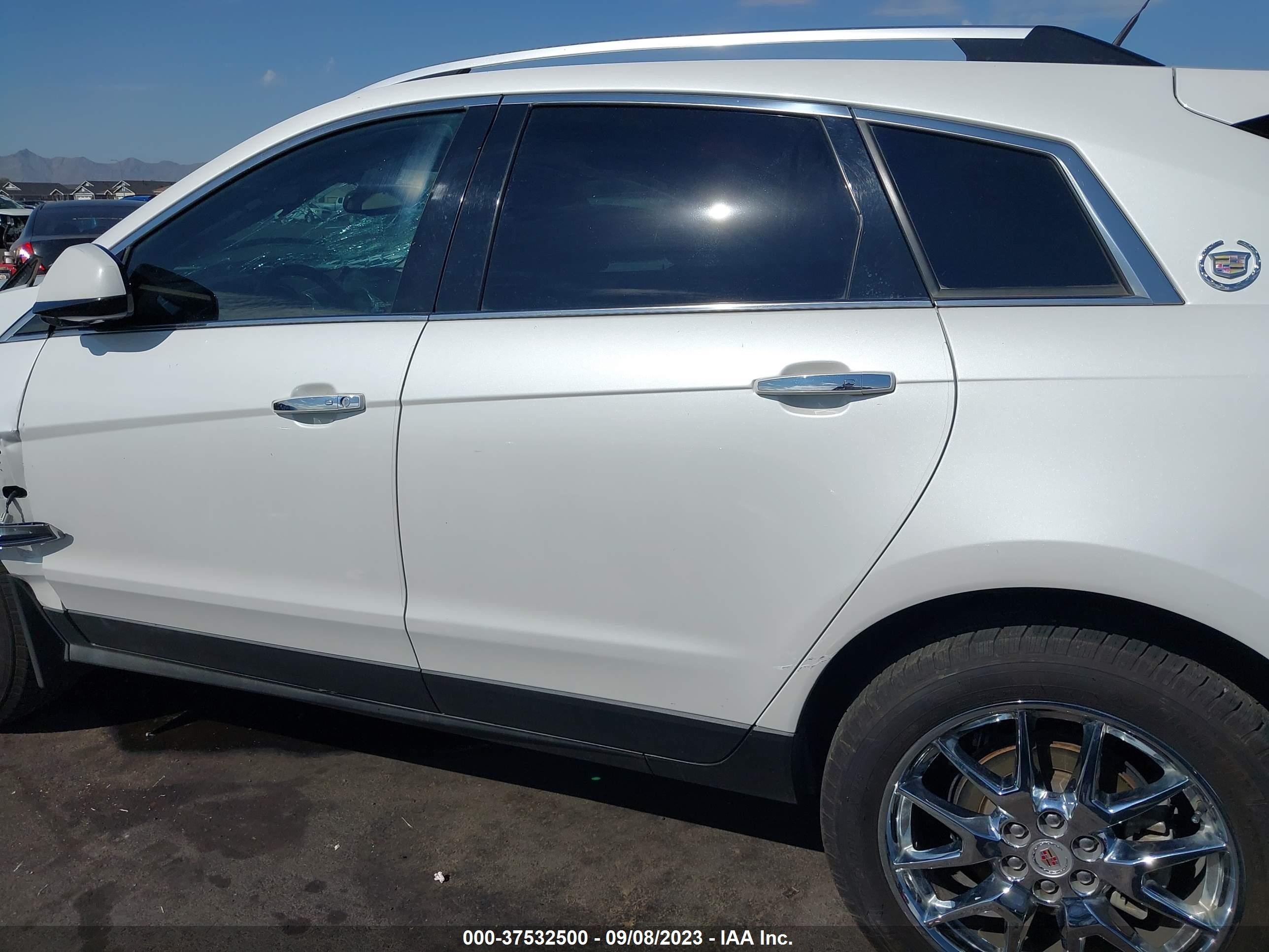 Photo 12 VIN: 3GYFNCE3XES675221 - CADILLAC SRX 