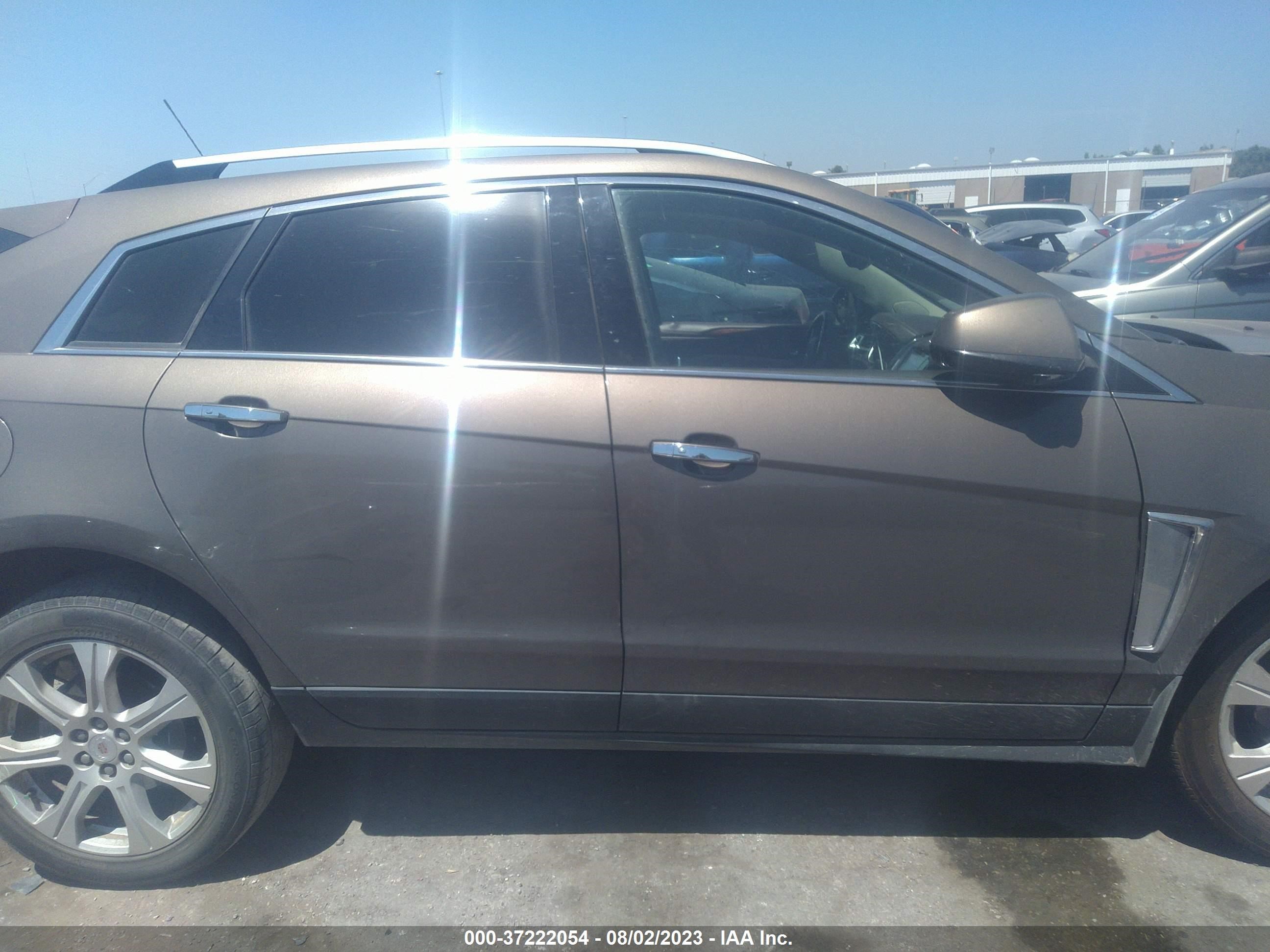 Photo 12 VIN: 3GYFNCE3XFS566128 - CADILLAC SRX 