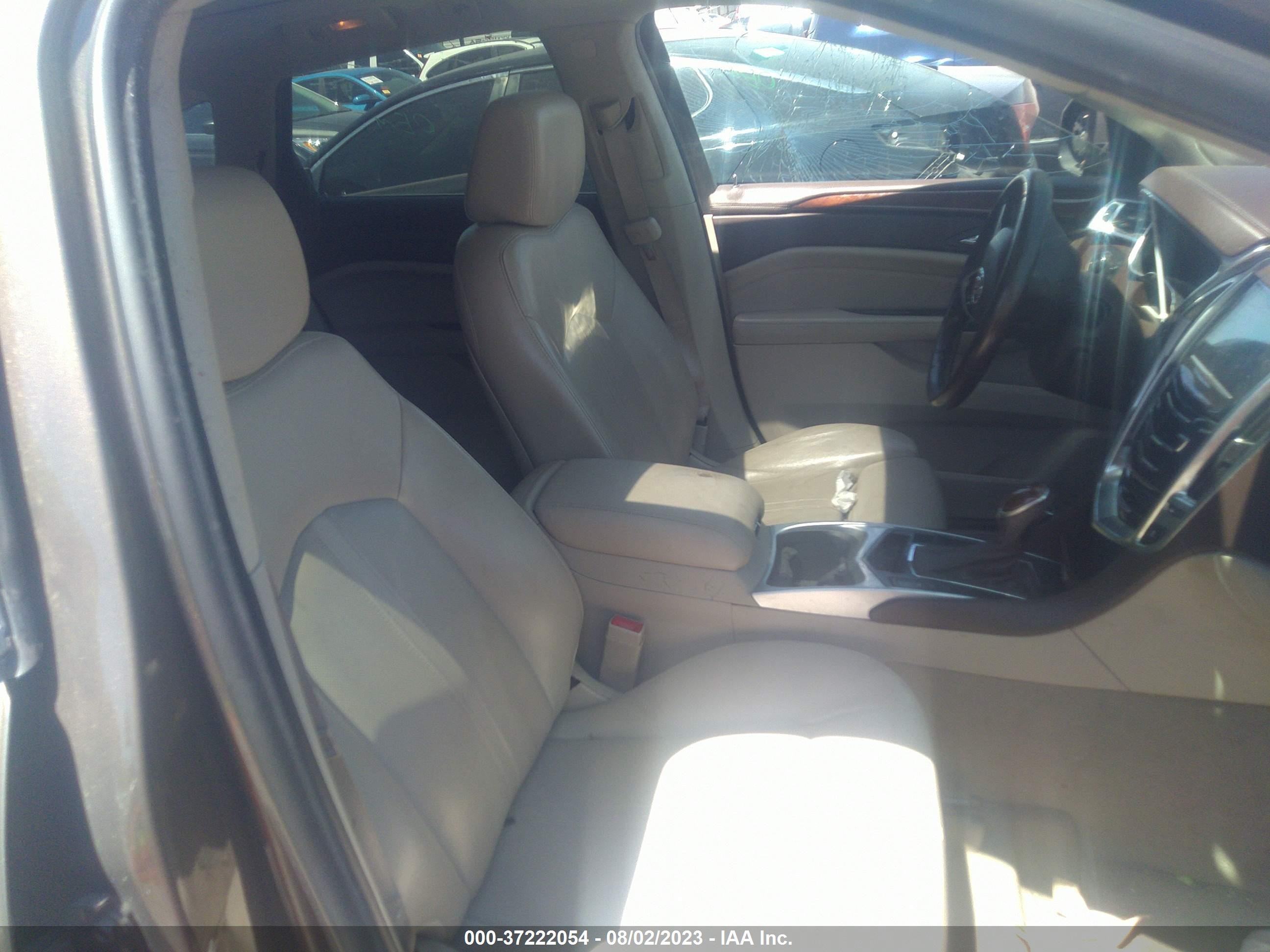 Photo 4 VIN: 3GYFNCE3XFS566128 - CADILLAC SRX 