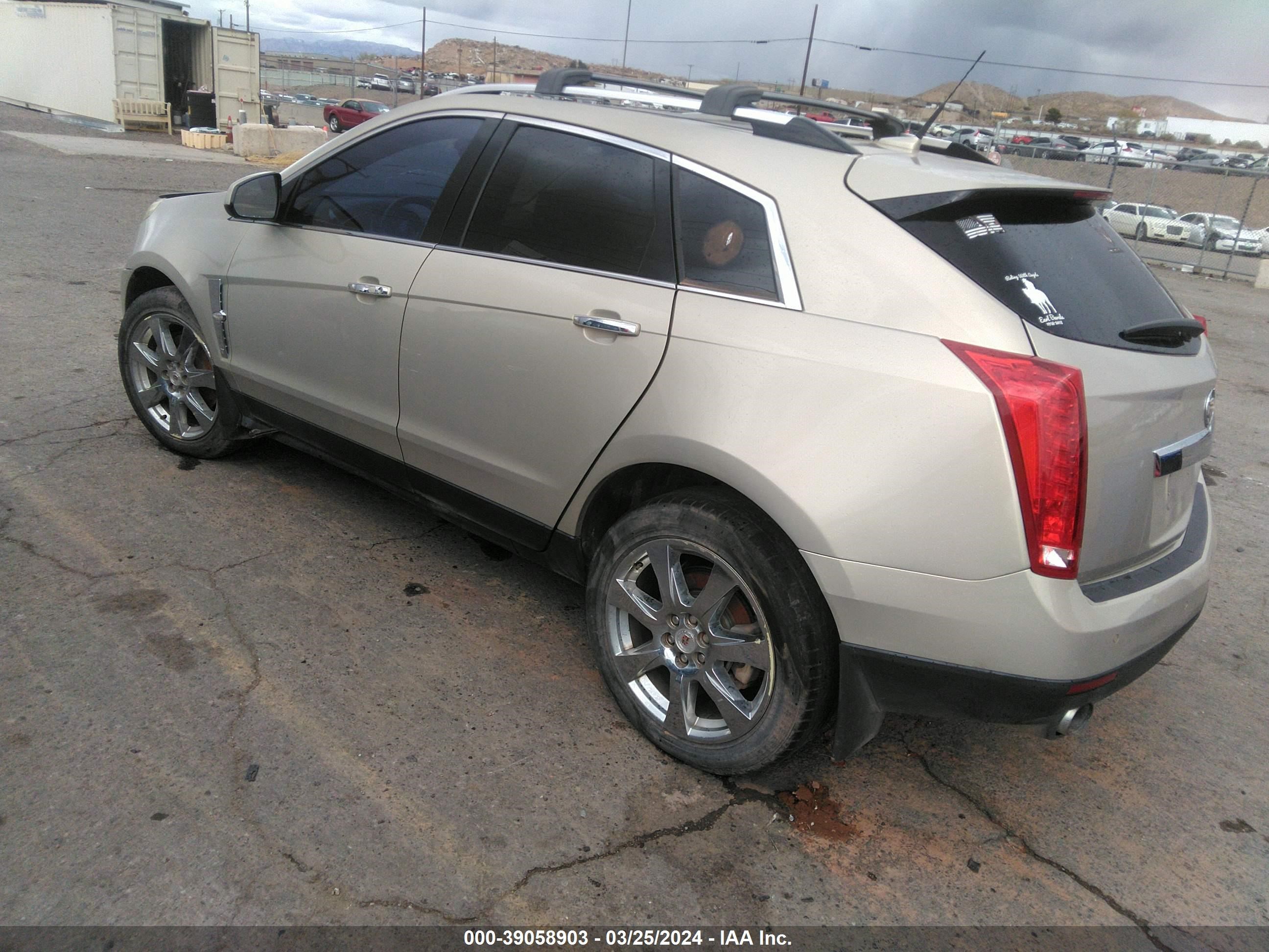 Photo 2 VIN: 3GYFNCEY6AS652945 - CADILLAC SRX 