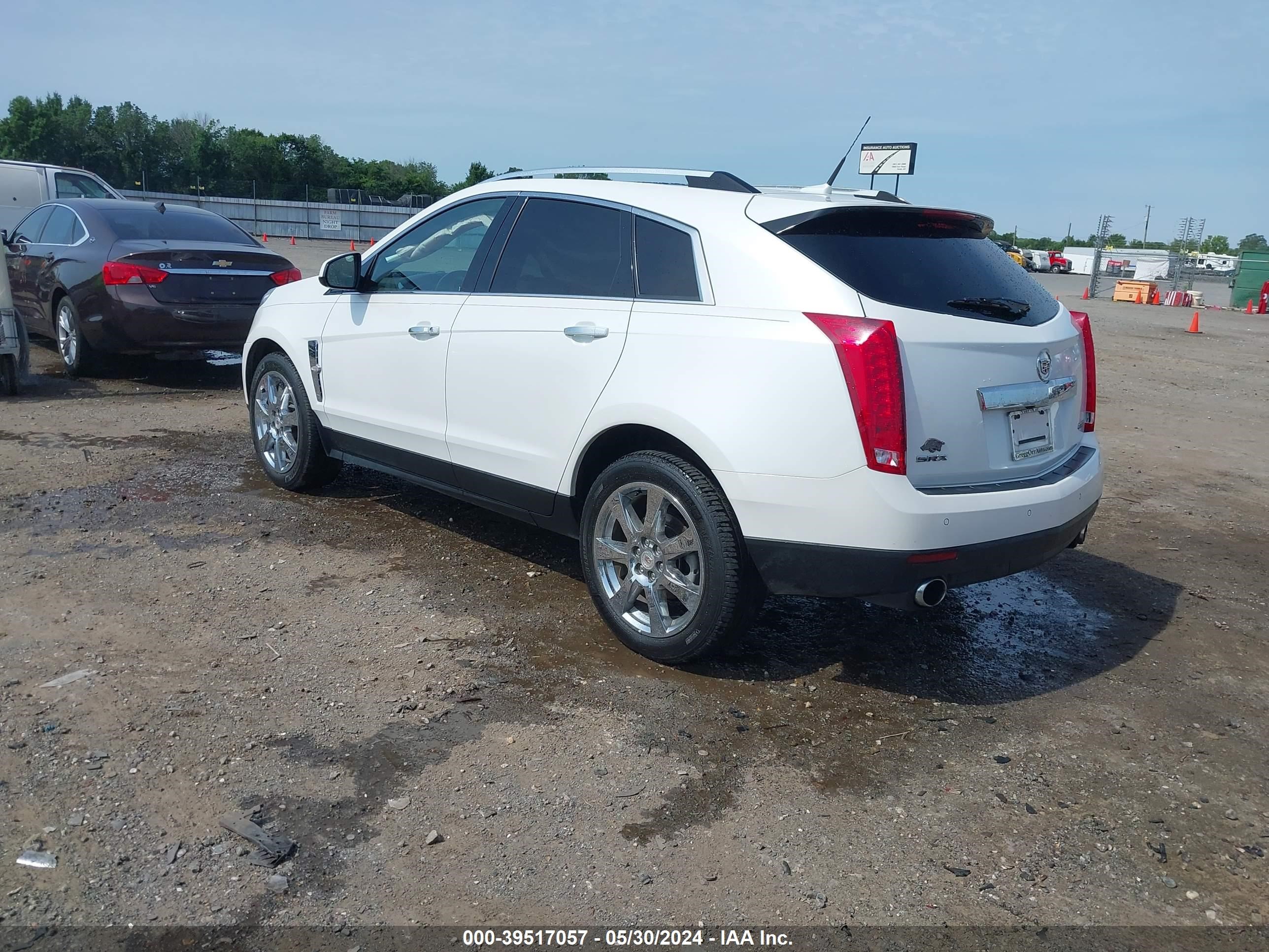 Photo 2 VIN: 3GYFNCEY7AS581013 - CADILLAC SRX 