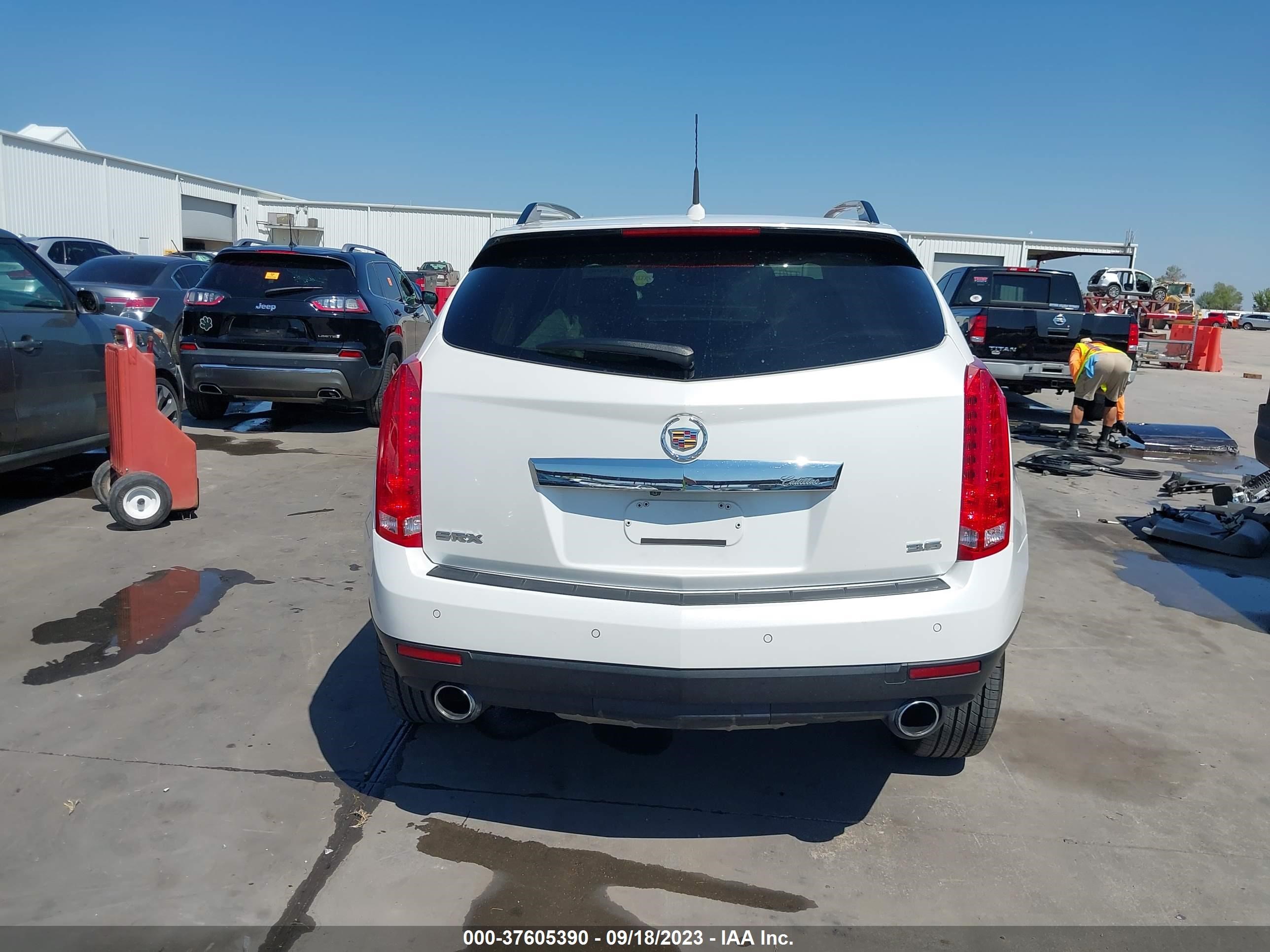 Photo 16 VIN: 3GYFNDE31ES663495 - CADILLAC SRX 