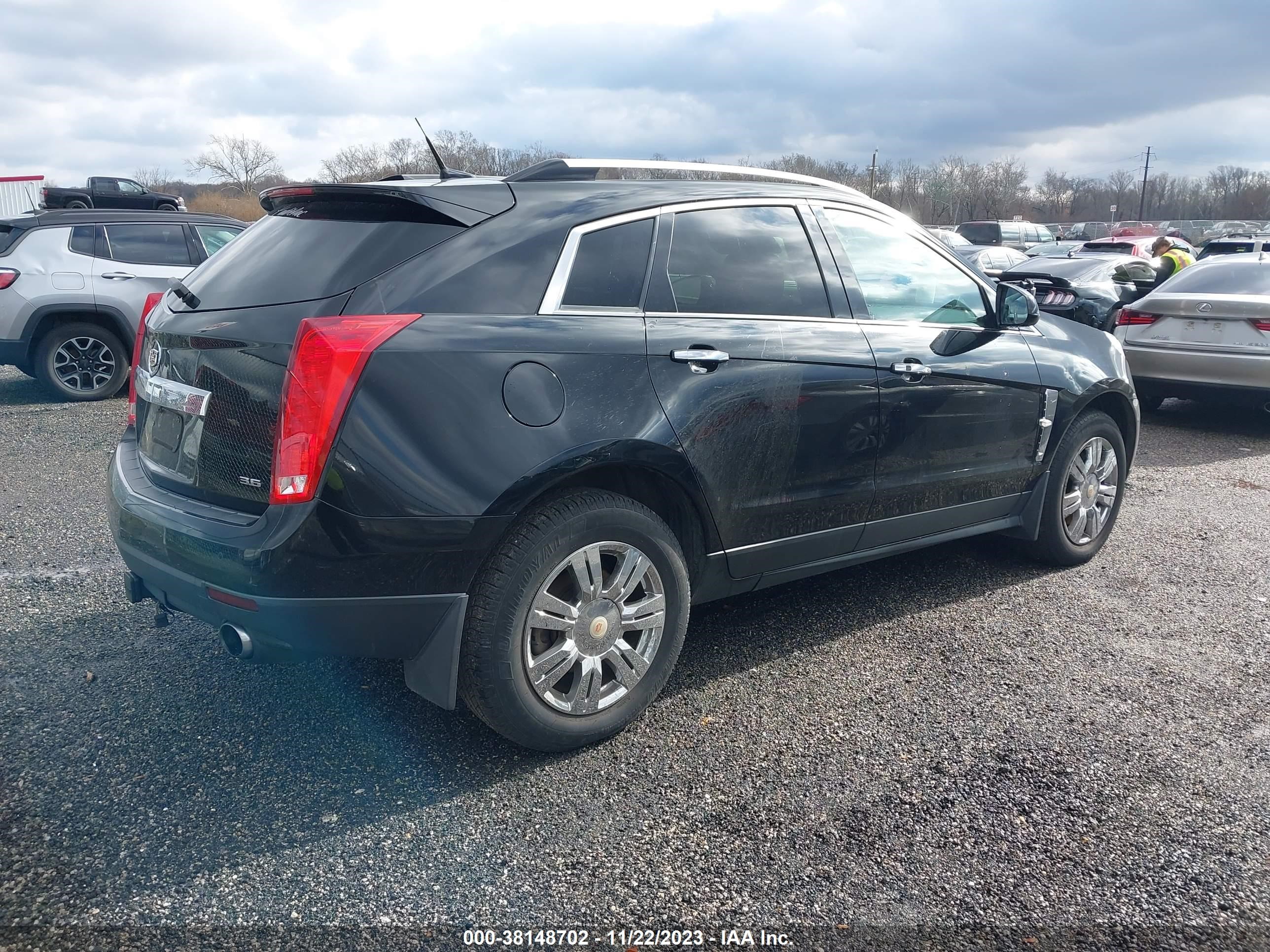 Photo 3 VIN: 3GYFNDE32CS500822 - CADILLAC SRX 