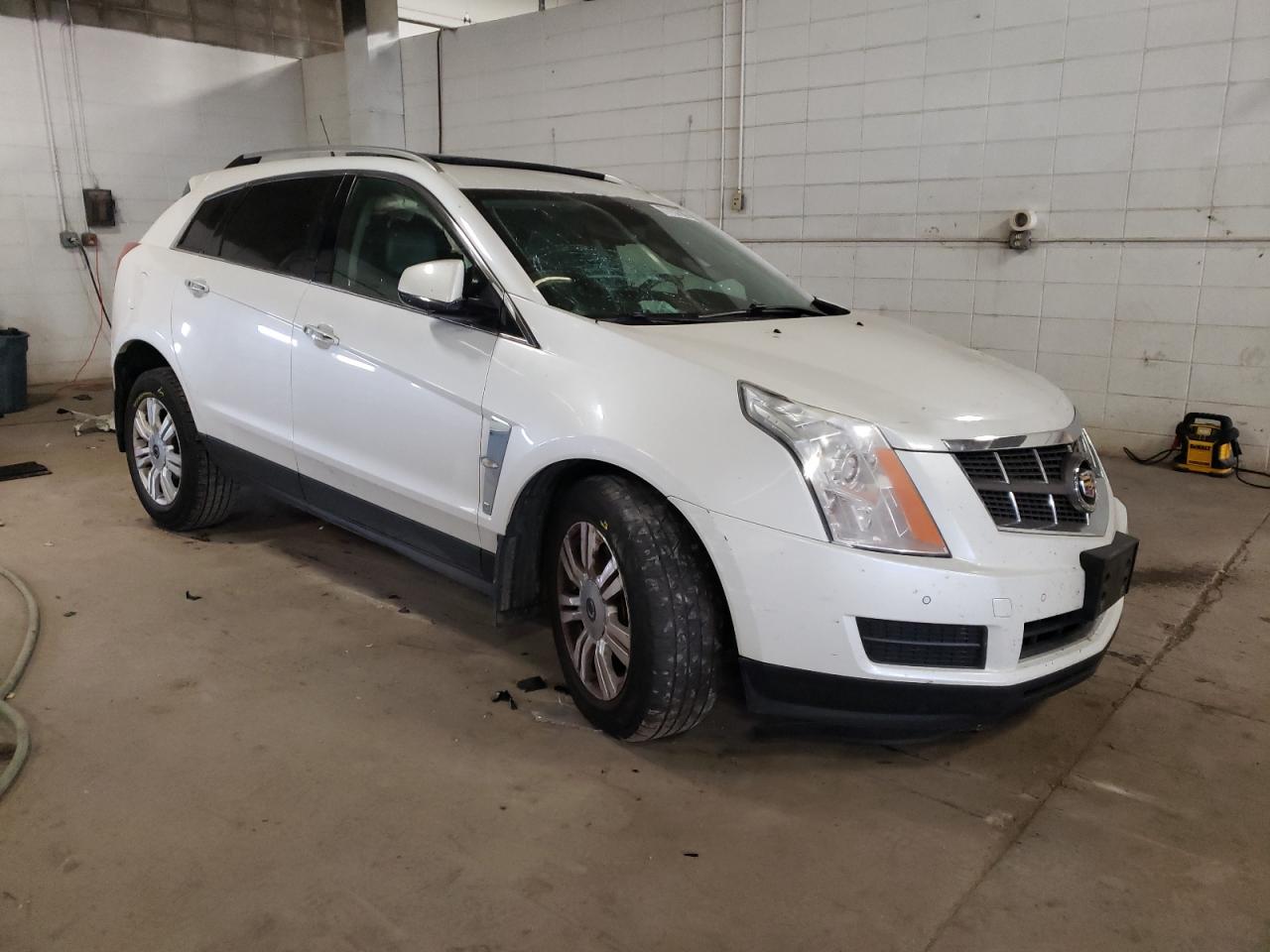 Photo 3 VIN: 3GYFNDE34CS570211 - CADILLAC SRX 