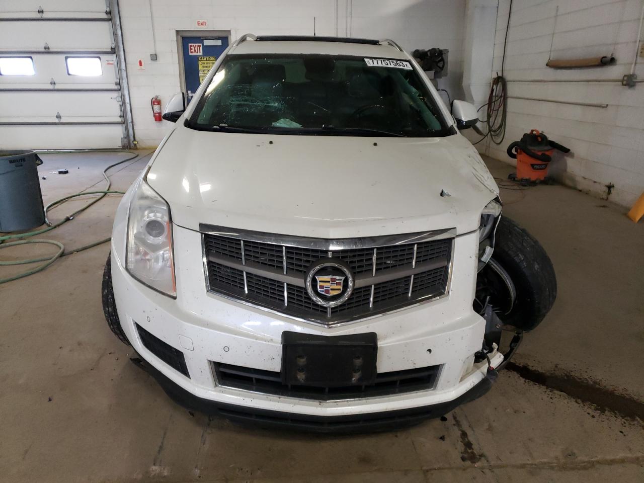 Photo 4 VIN: 3GYFNDE34CS570211 - CADILLAC SRX 