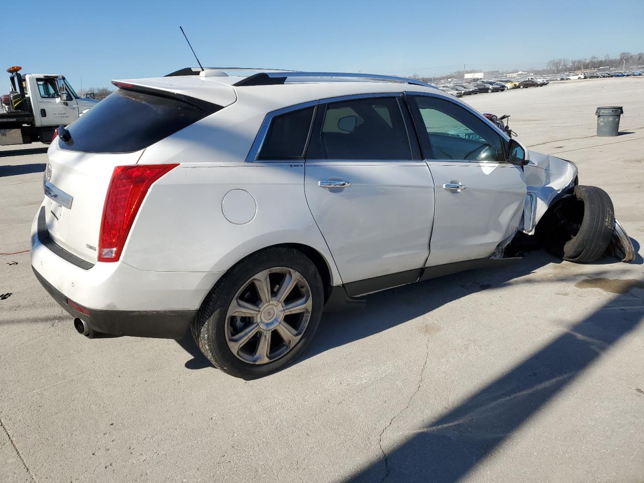 Photo 2 VIN: 3GYFNDE38GS508140 - CADILLAC SRX 