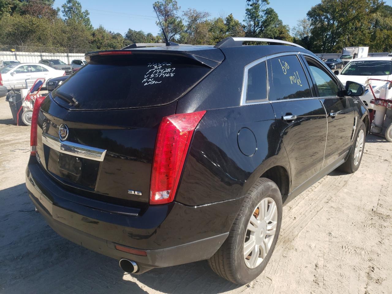 Photo 3 VIN: 3GYFNDE39CS557468 - CADILLAC SRX 