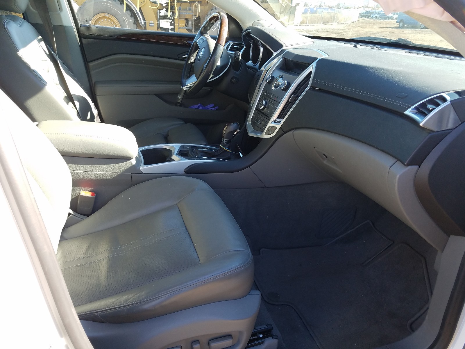 Photo 4 VIN: 3GYFNDEYXAS655143 - CADILLAC SRX LUXURY 