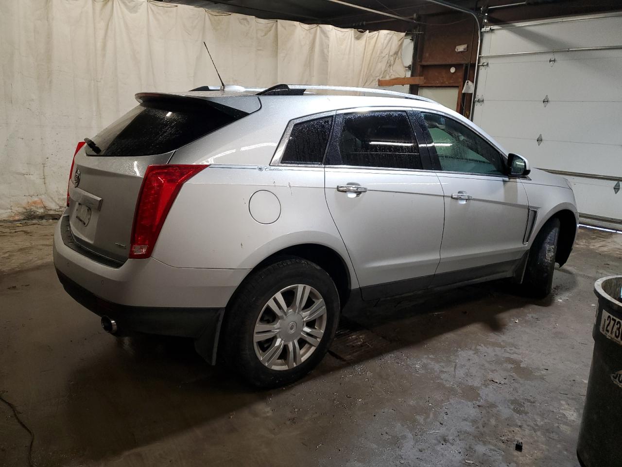 Photo 2 VIN: 3GYFNEE31GS516974 - CADILLAC SRX 