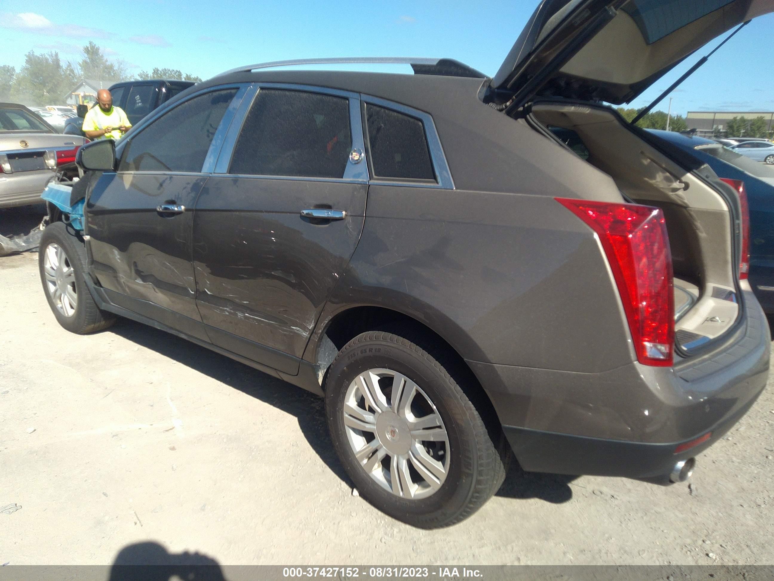 Photo 2 VIN: 3GYFNEE33FS541373 - CADILLAC SRX 