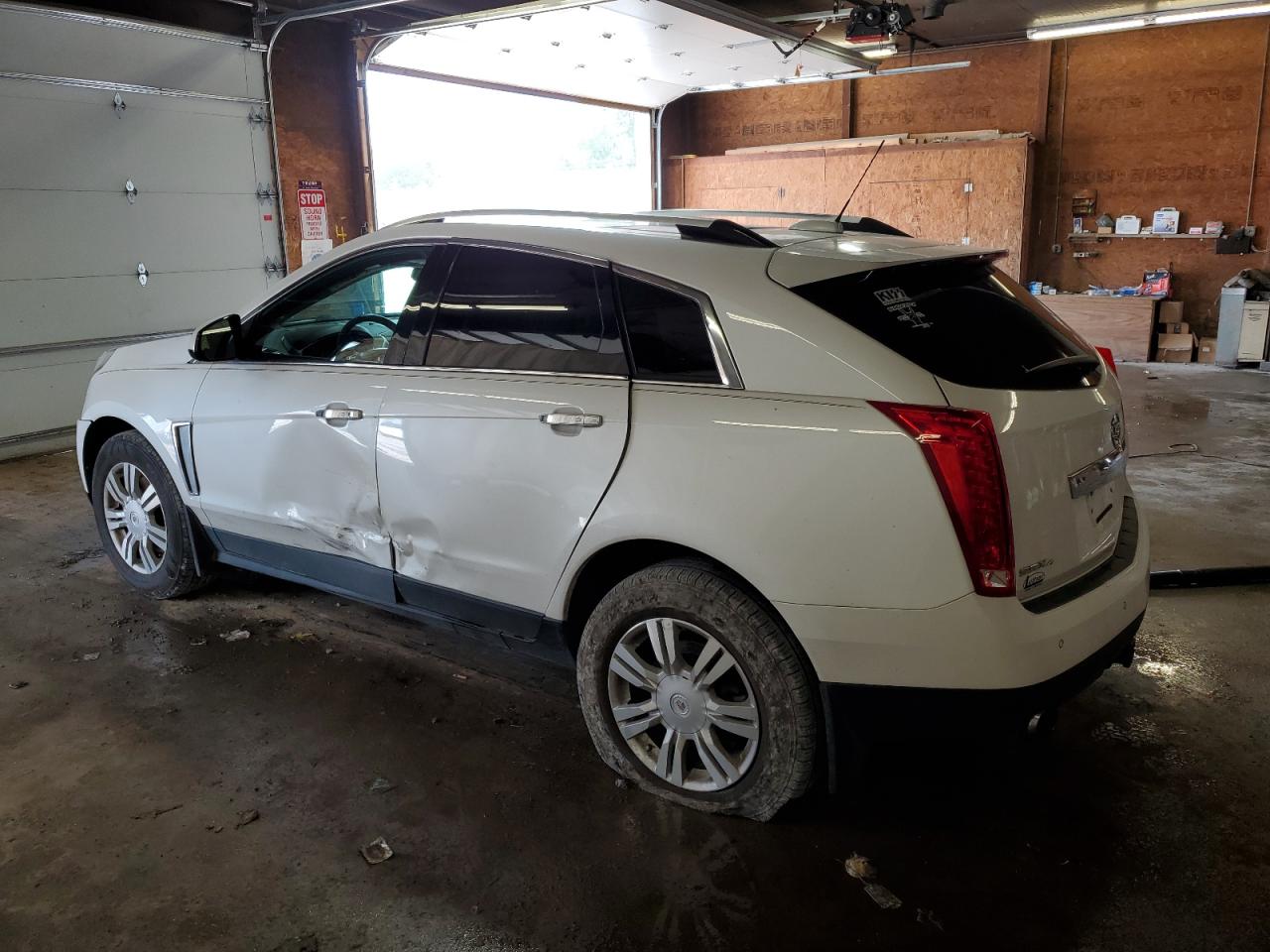 Photo 1 VIN: 3GYFNEE33GS556165 - CADILLAC SRX 