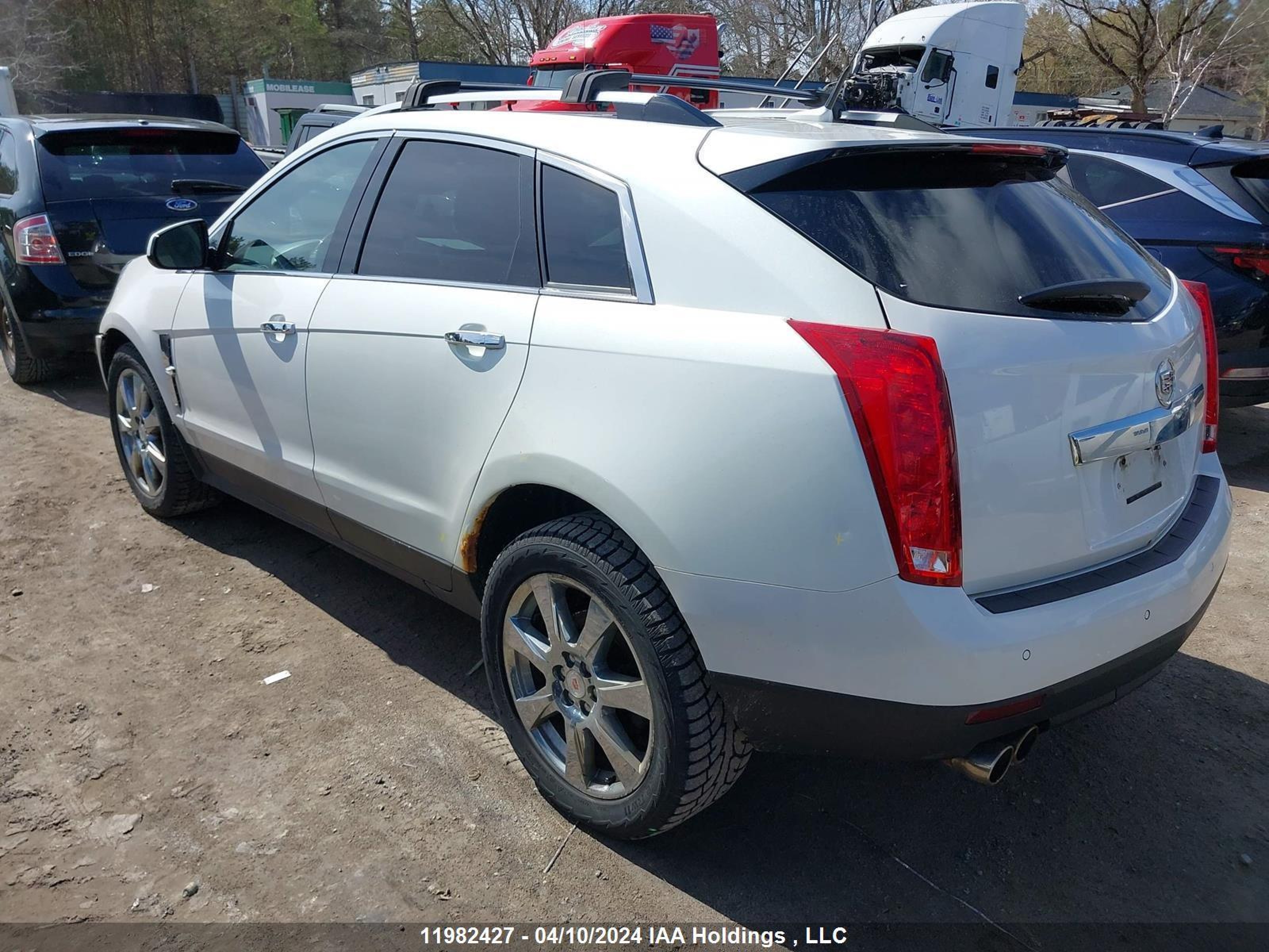 Photo 2 VIN: 3GYFNEE49AS626087 - CADILLAC SRX 