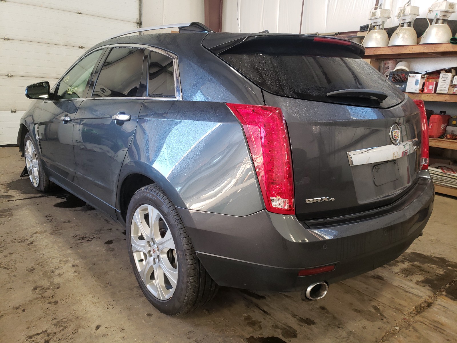 Photo 2 VIN: 3GYFNEE68BS562563 - CADILLAC SRX PERFOR 