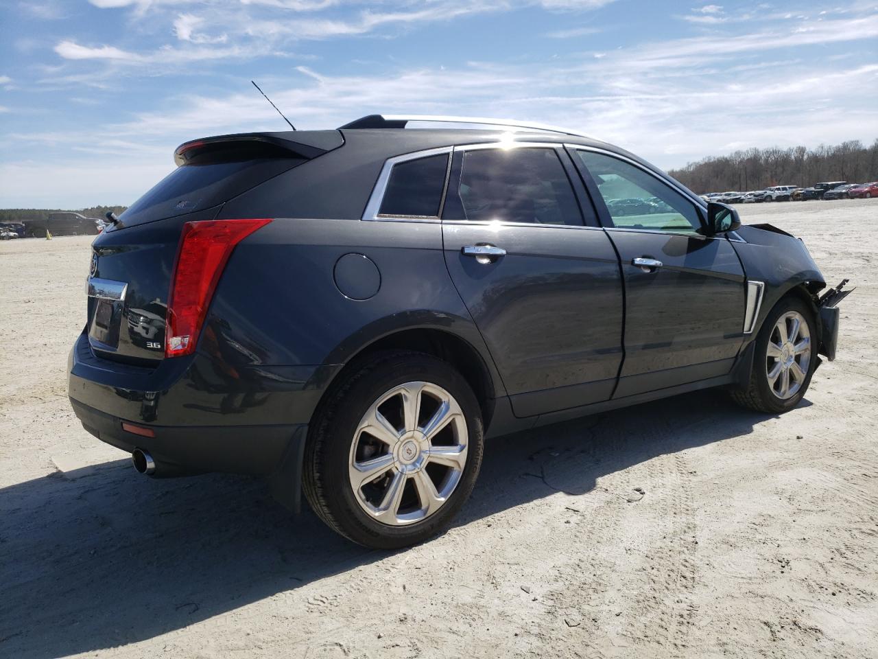 Photo 2 VIN: 3GYFNFE30FS629996 - CADILLAC SRX 