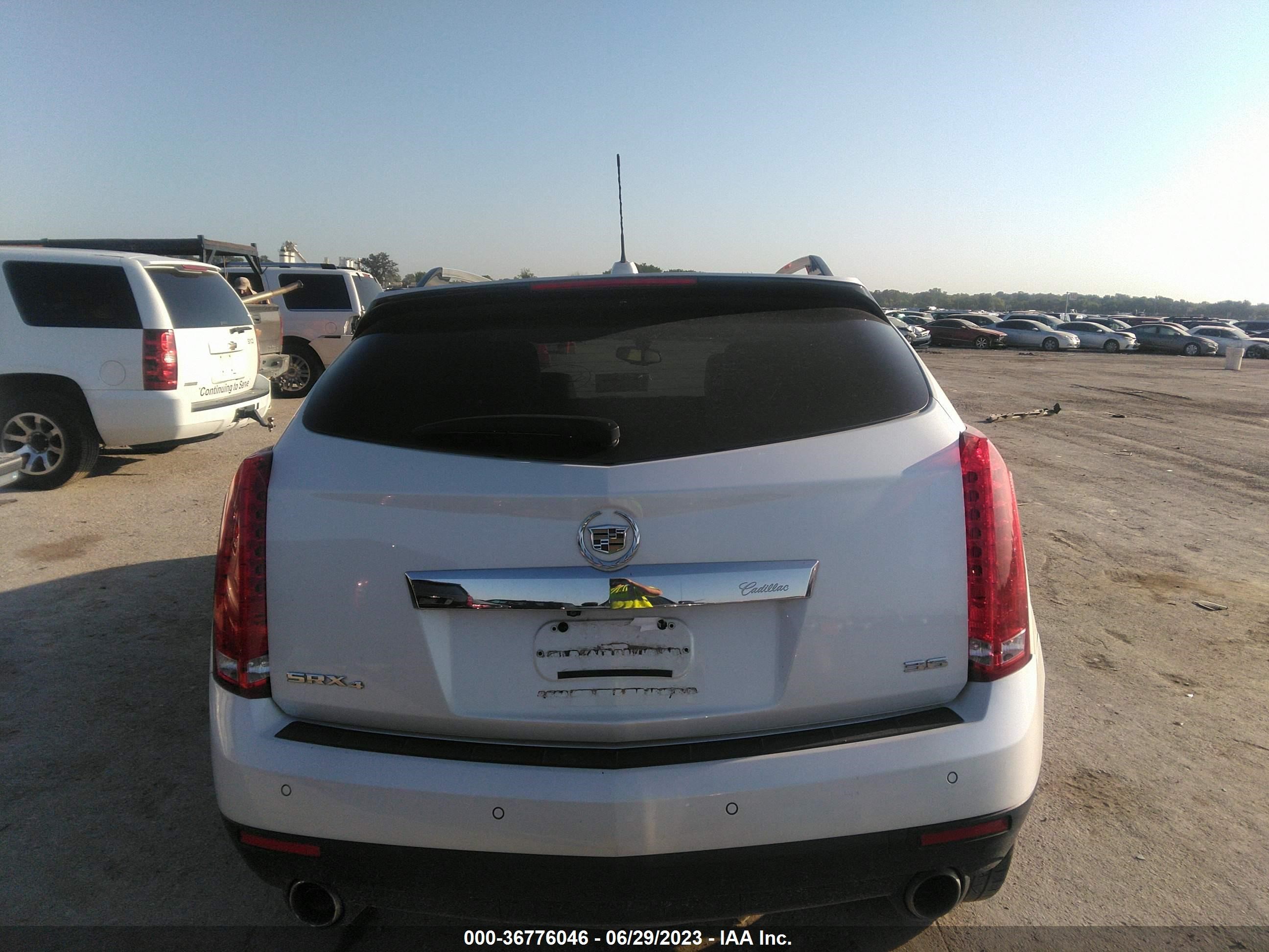 Photo 15 VIN: 3GYFNFE38FS628059 - CADILLAC SRX 